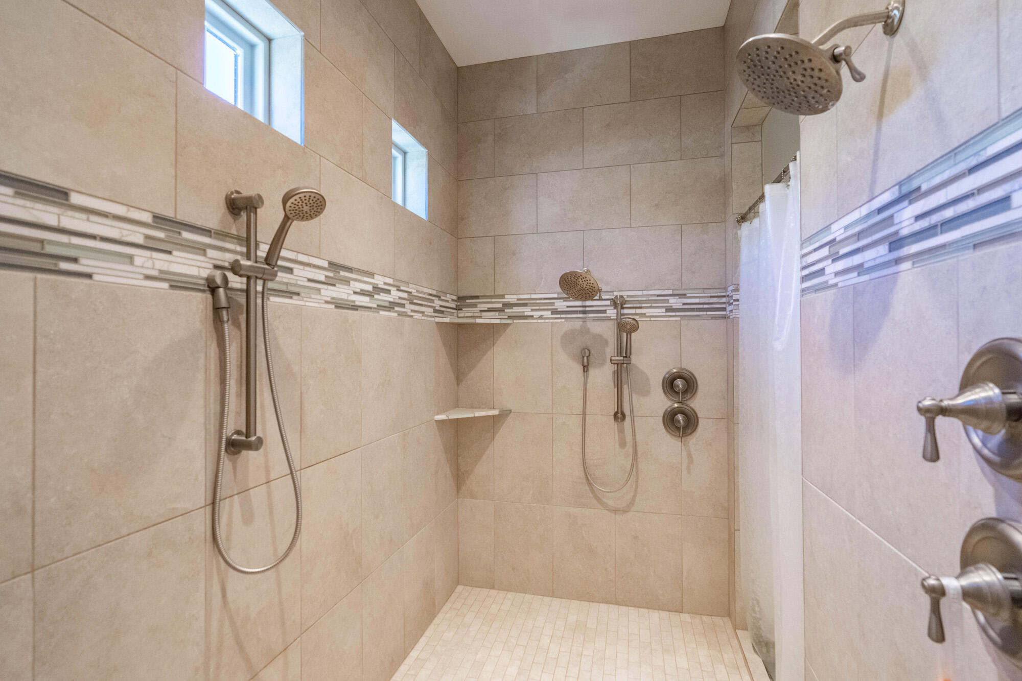 WINDSOR ESTATES - Residential
