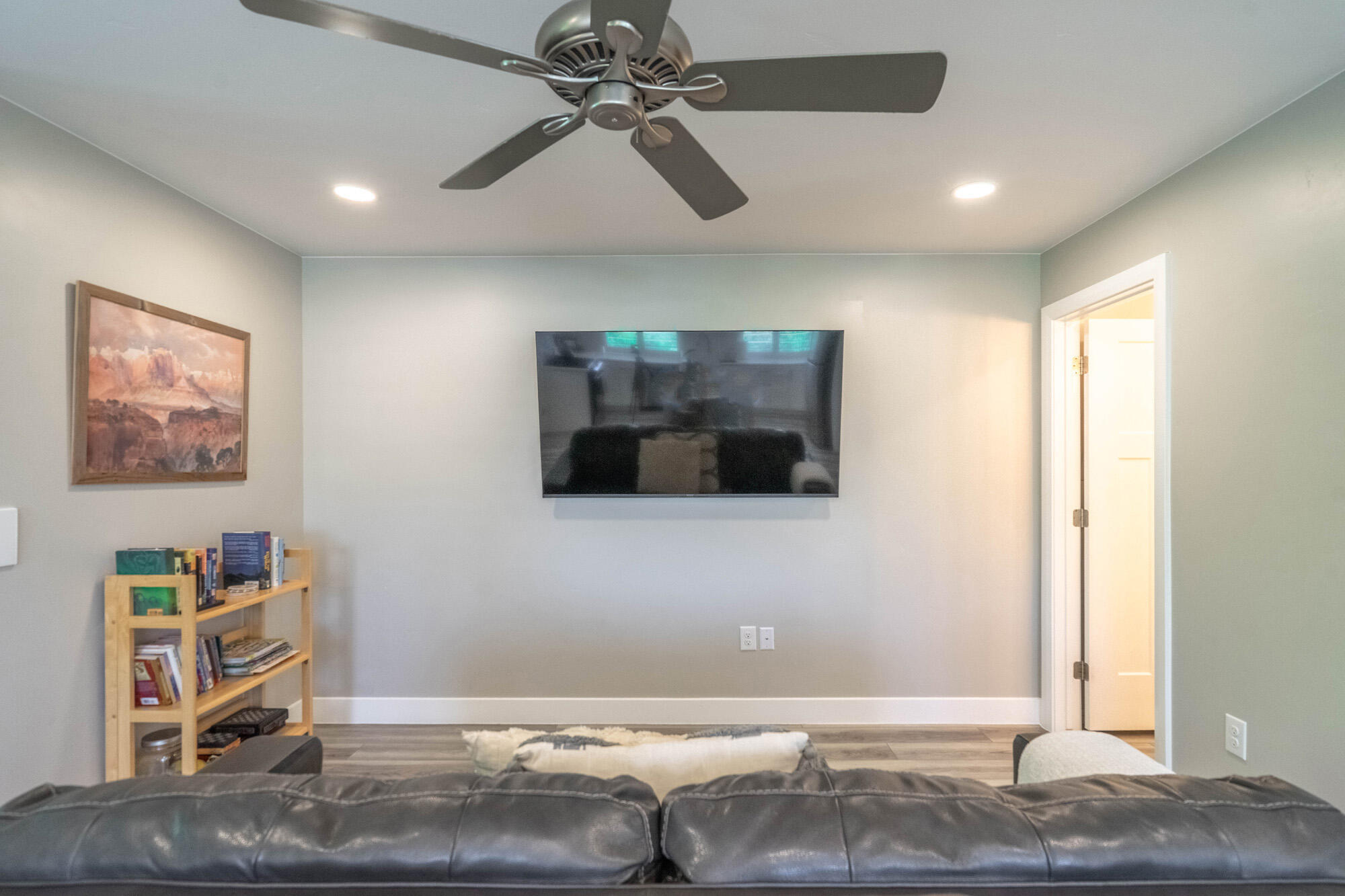 WINDSOR ESTATES - Residential