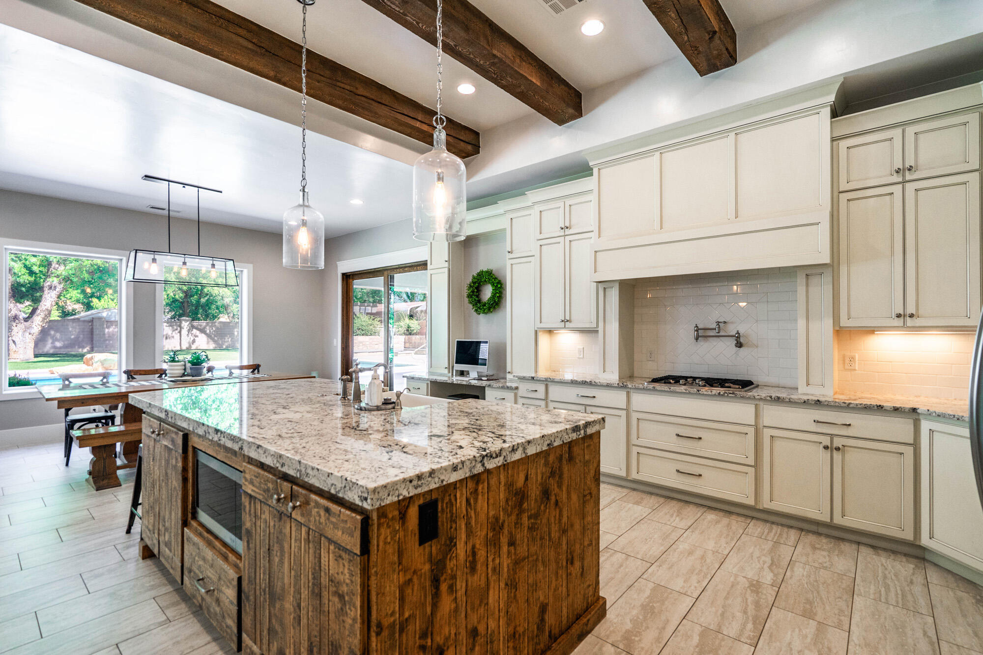 WINDSOR ESTATES - Residential
