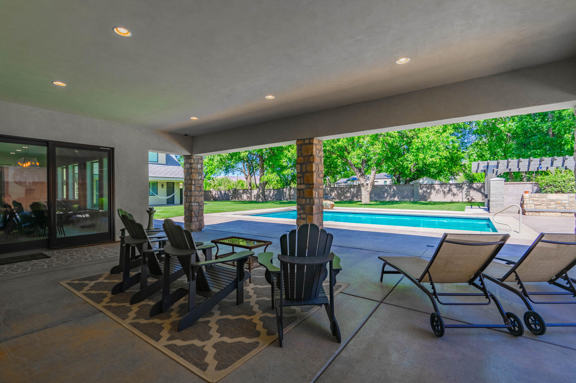 WINDSOR ESTATES - Residential