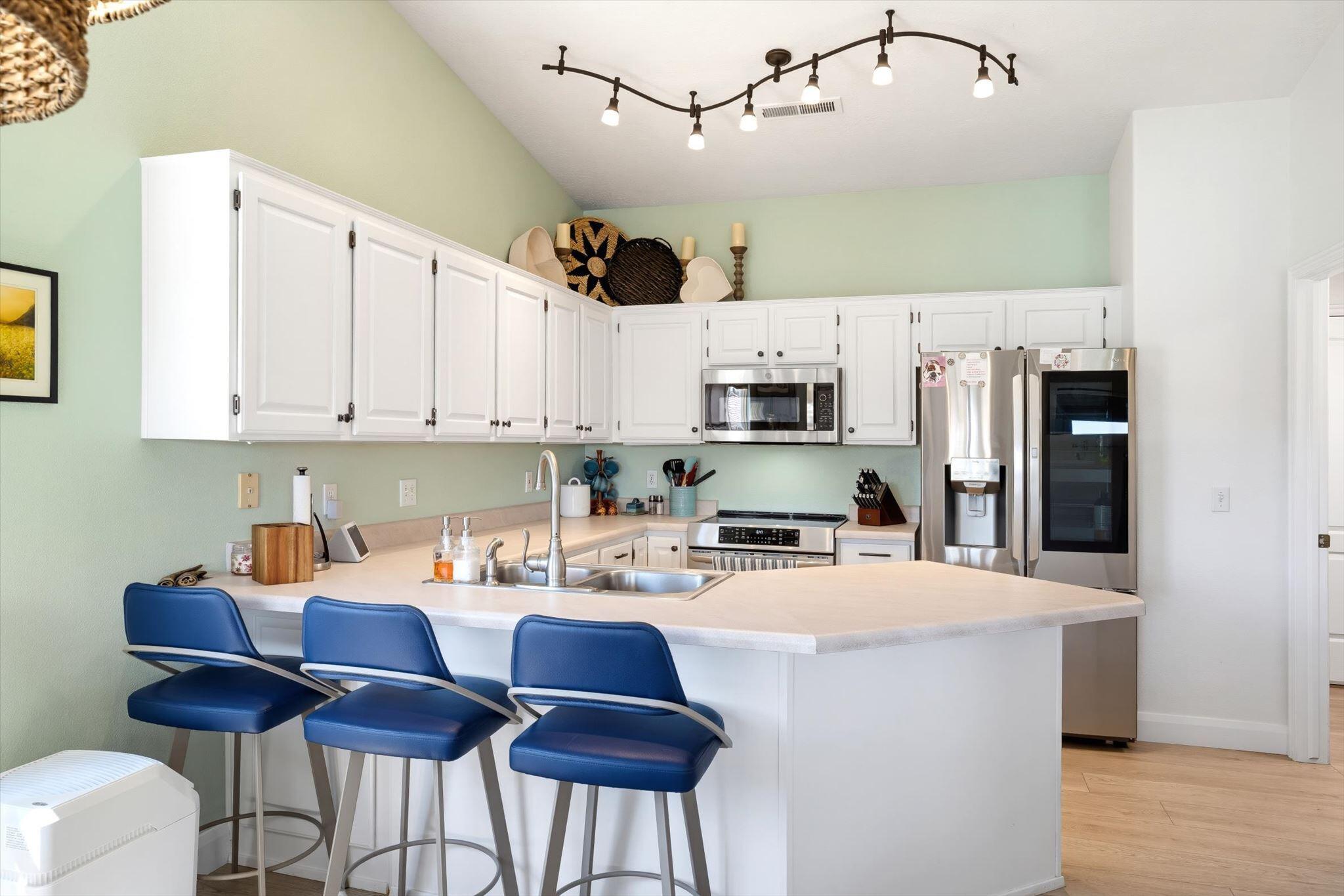 PADRE LAKES TOWNHOMES - Residential