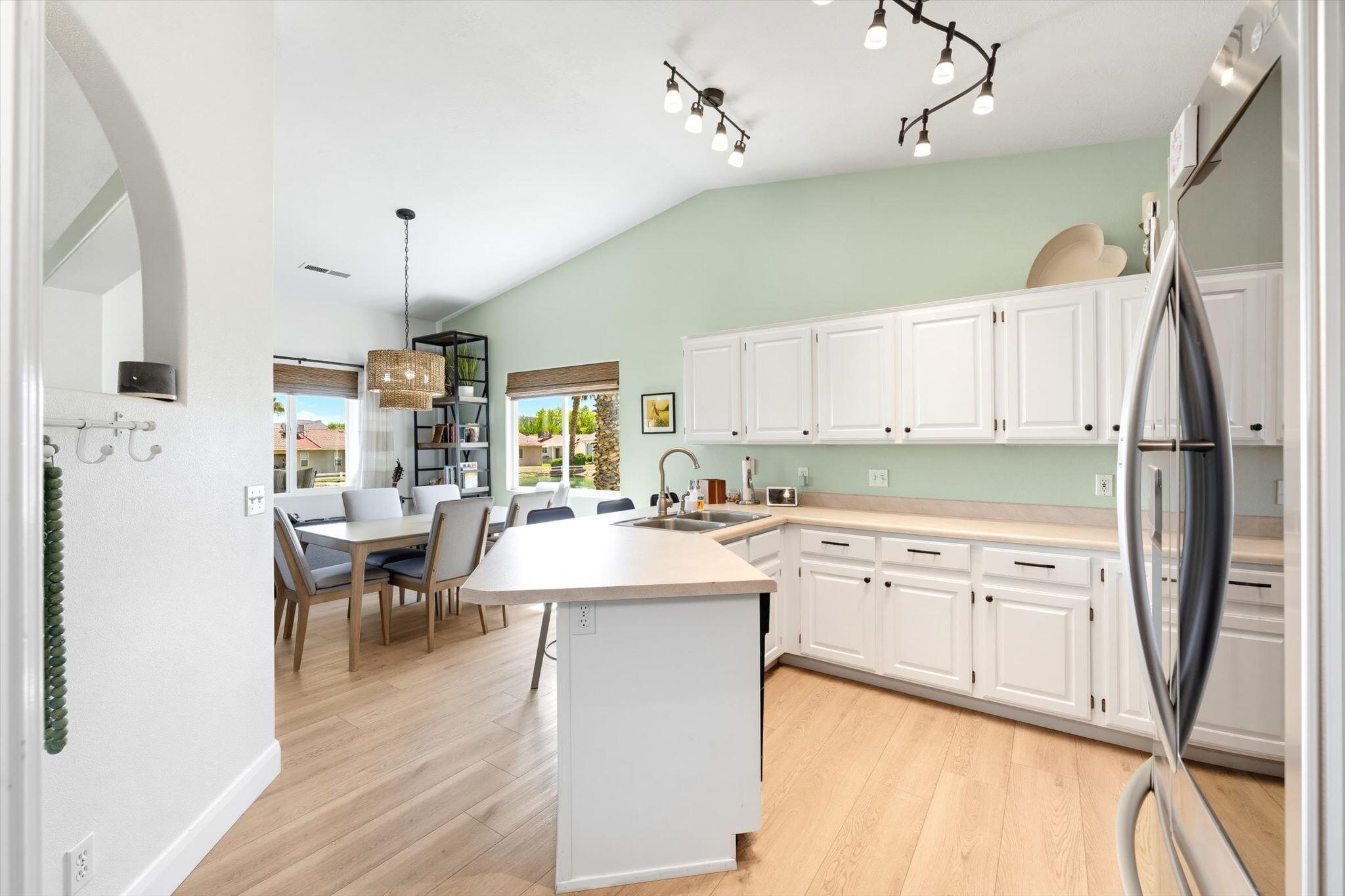 PADRE LAKES TOWNHOMES - Residential