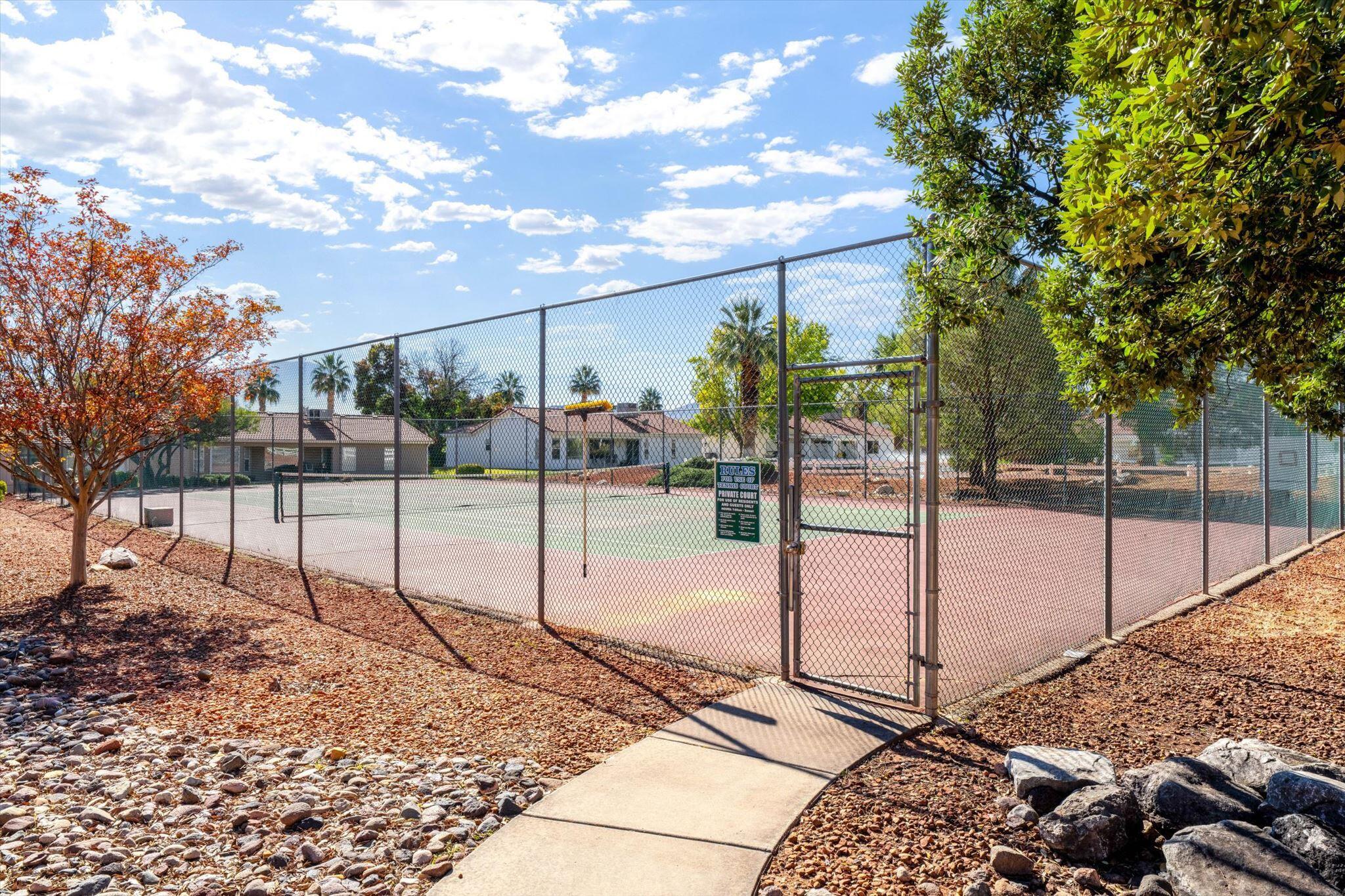PADRE LAKES TOWNHOMES - Residential