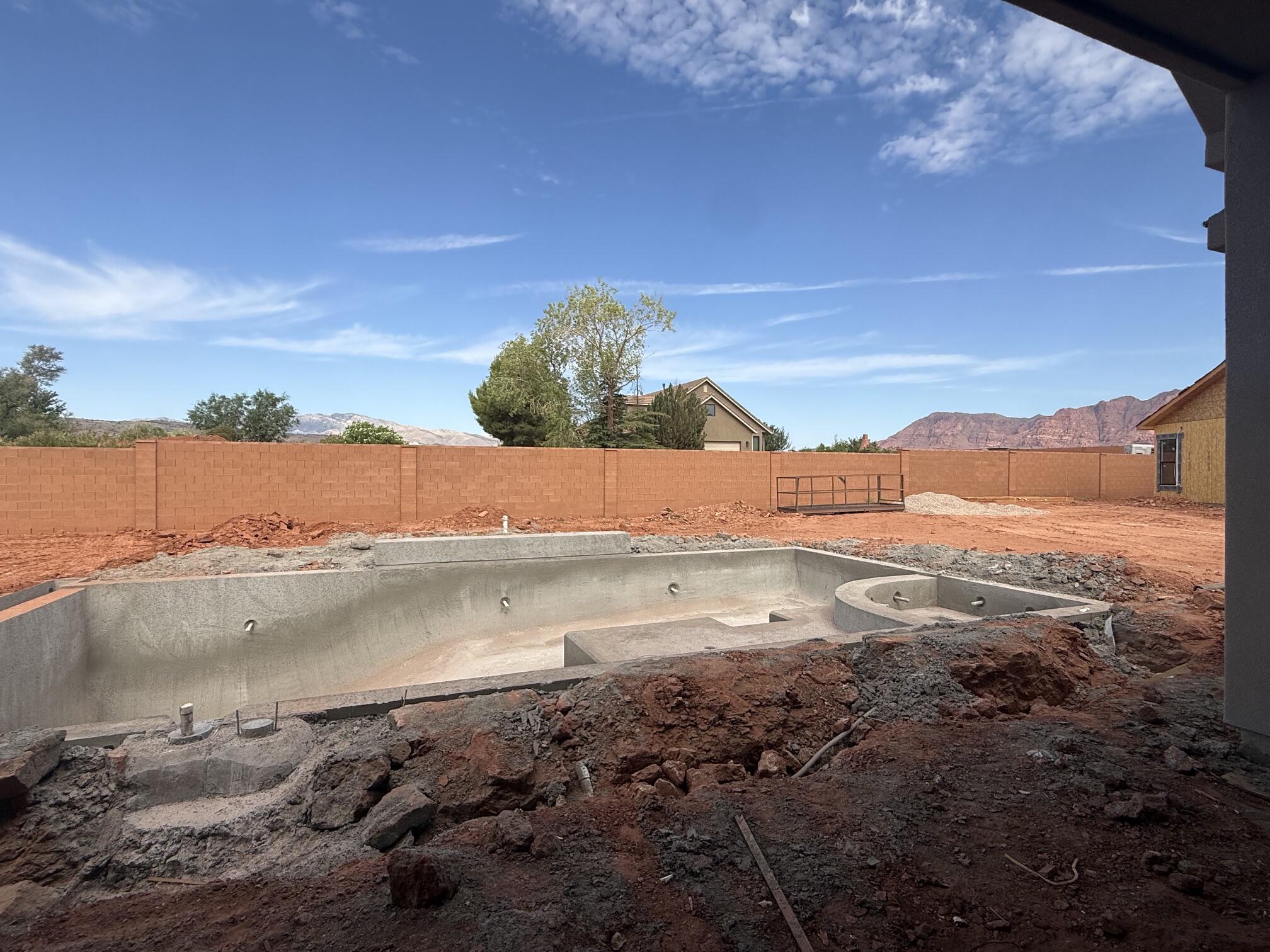 ONYX CANYON - Residential