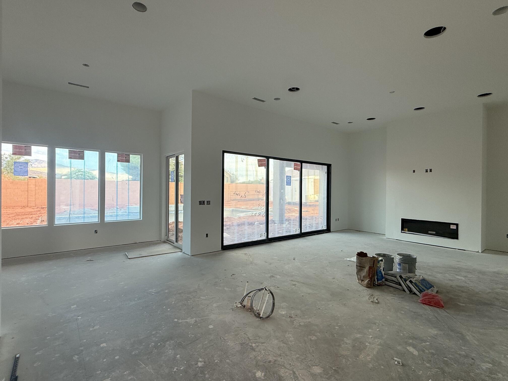 ONYX CANYON - Residential
