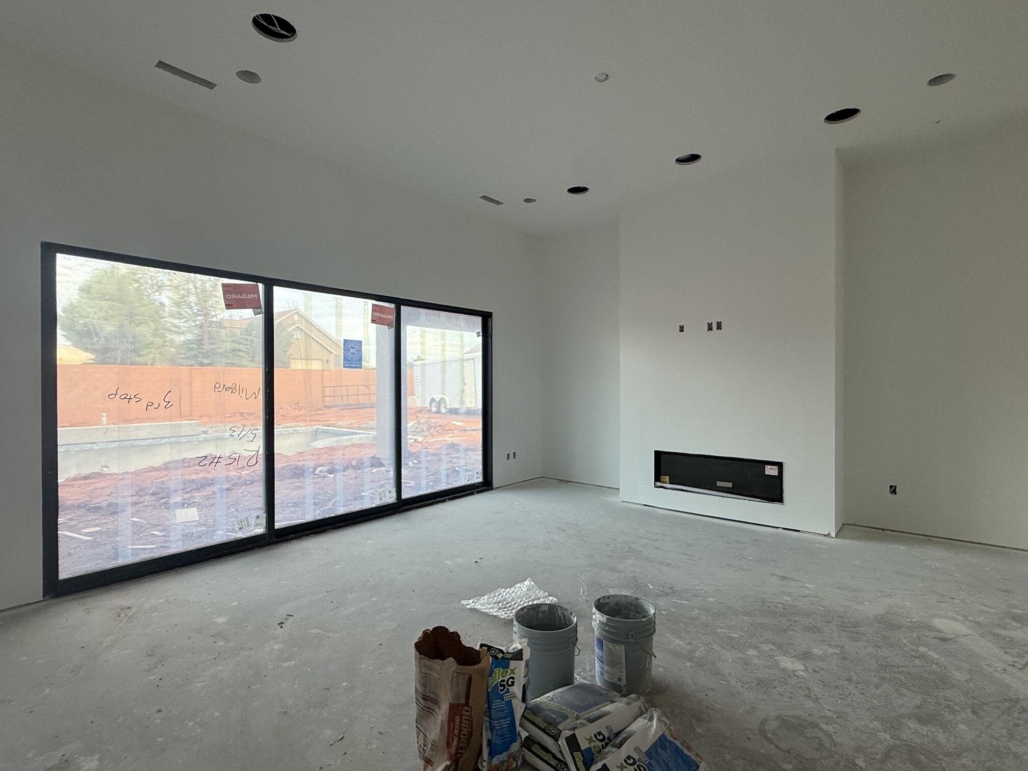 ONYX CANYON - Residential