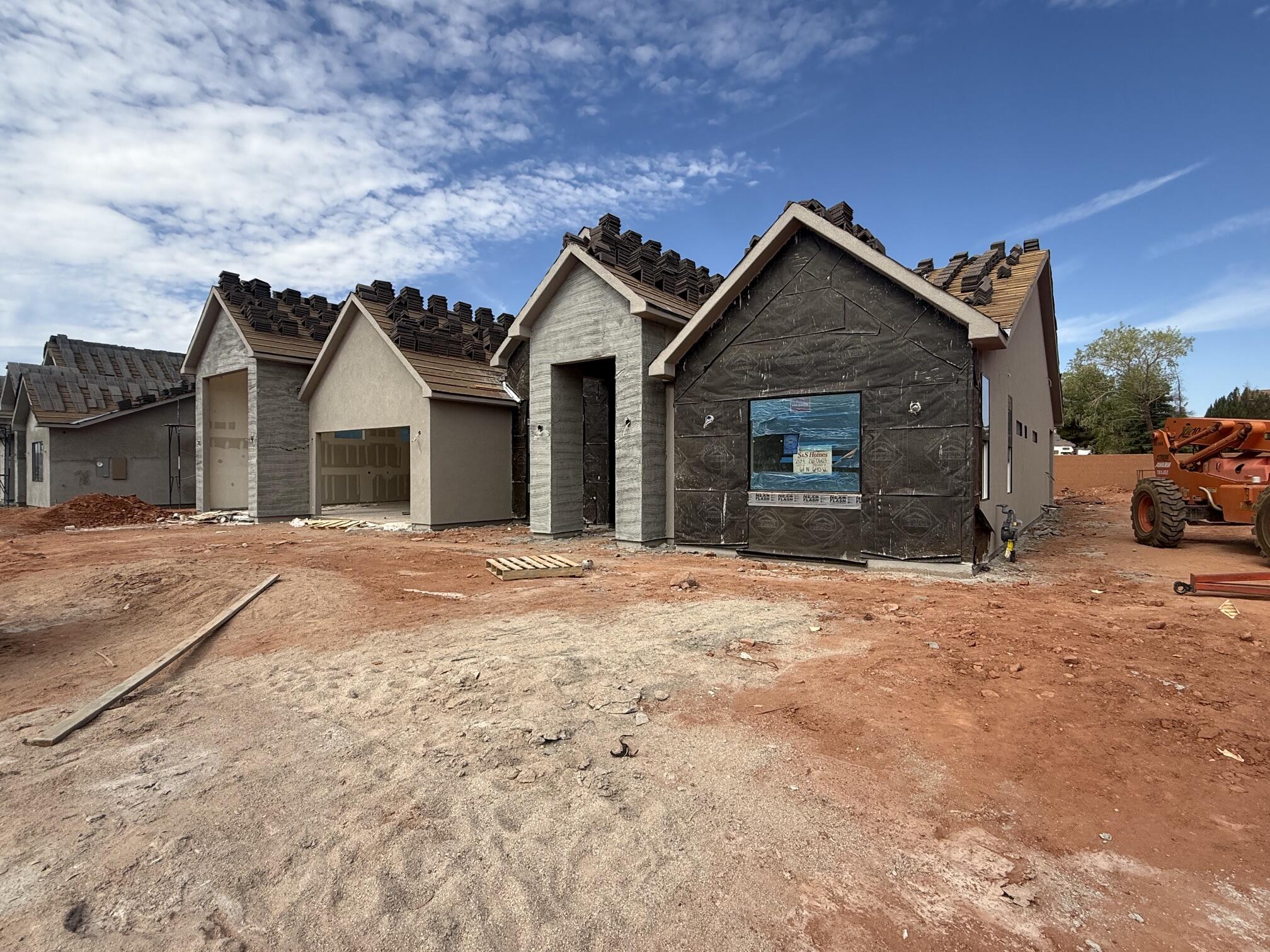 ONYX CANYON - Residential