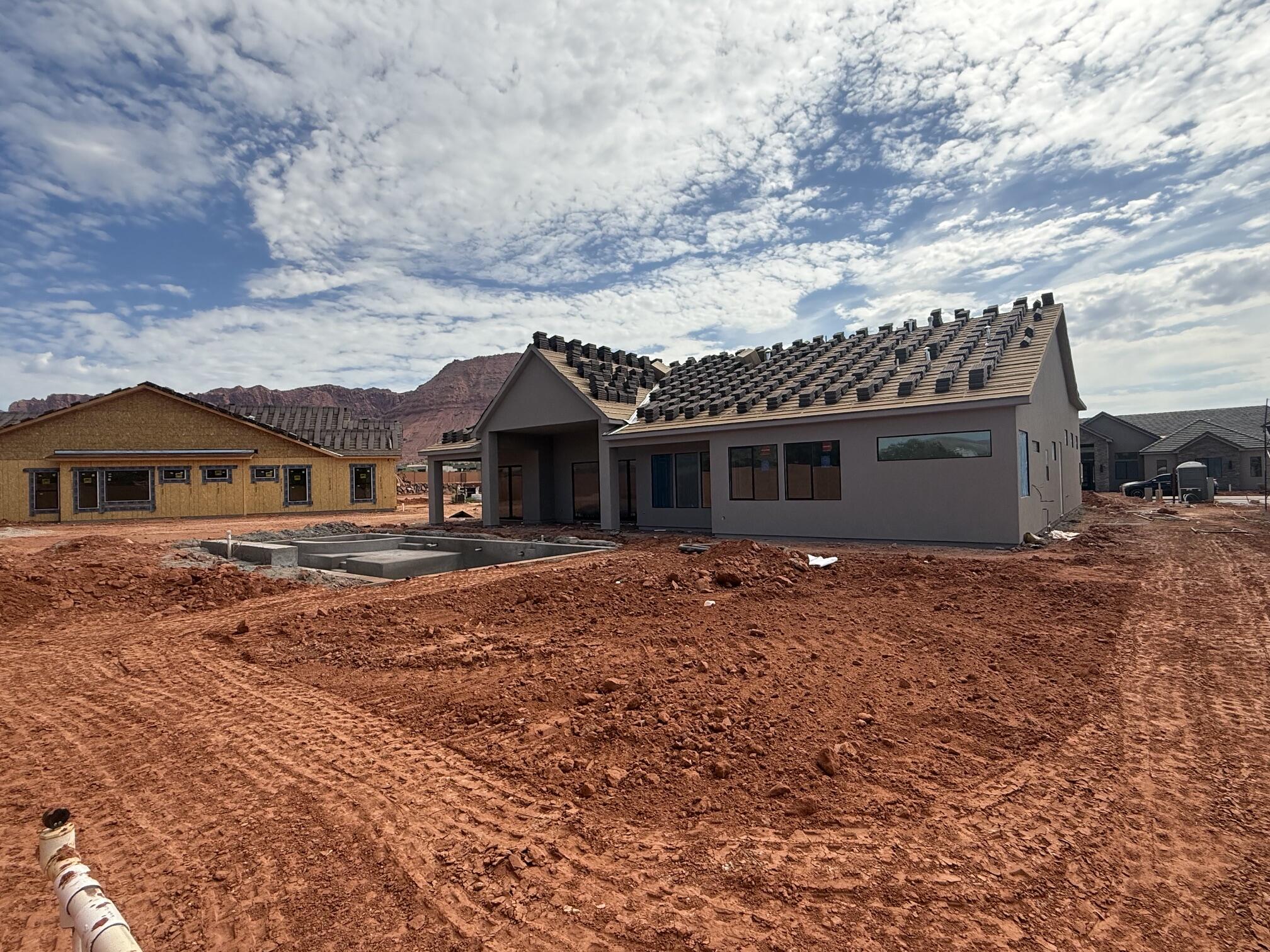 ONYX CANYON - Residential