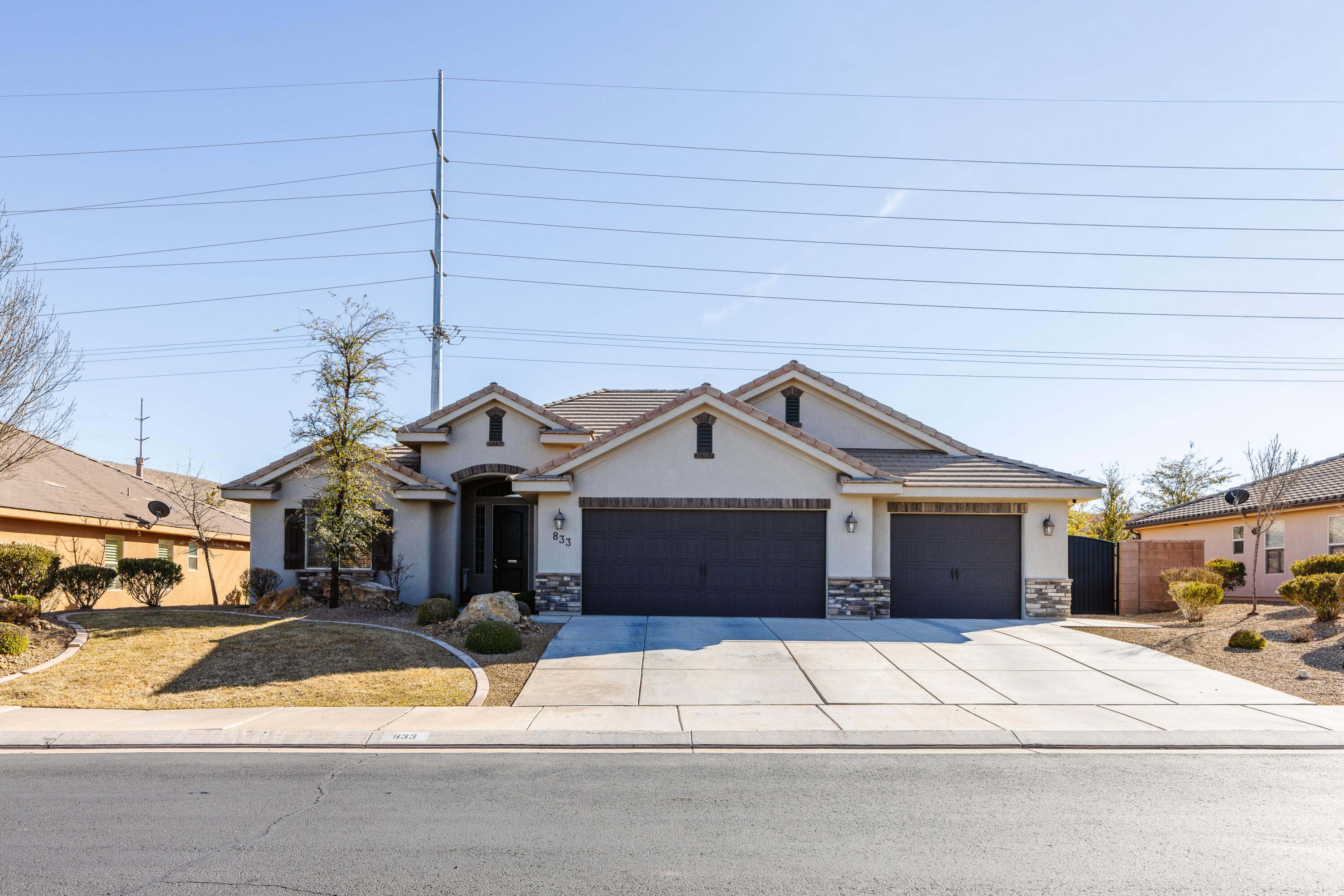 PRICE DROP!!! This amazing property is located just down the road from the new Sun River Commons shopping district. A beautiful and well maintained home with a spacious single level floorplan. A nice size office with a closet that could be easily used as a 4th bedroom. Enjoy the upgraded kitchen with high-end cabinets, quartz countertops, a spacious pantry, new appliances and lighting. Relax in the maintenence-free back yard with astro-turf, as well as a full block wall giving you privacy while you sit on the large covered patio. The spacious primary bathroom boasts a walk-in shower as well as a large walk-in closet. Don't miss out on the opportunity to make this home yours!