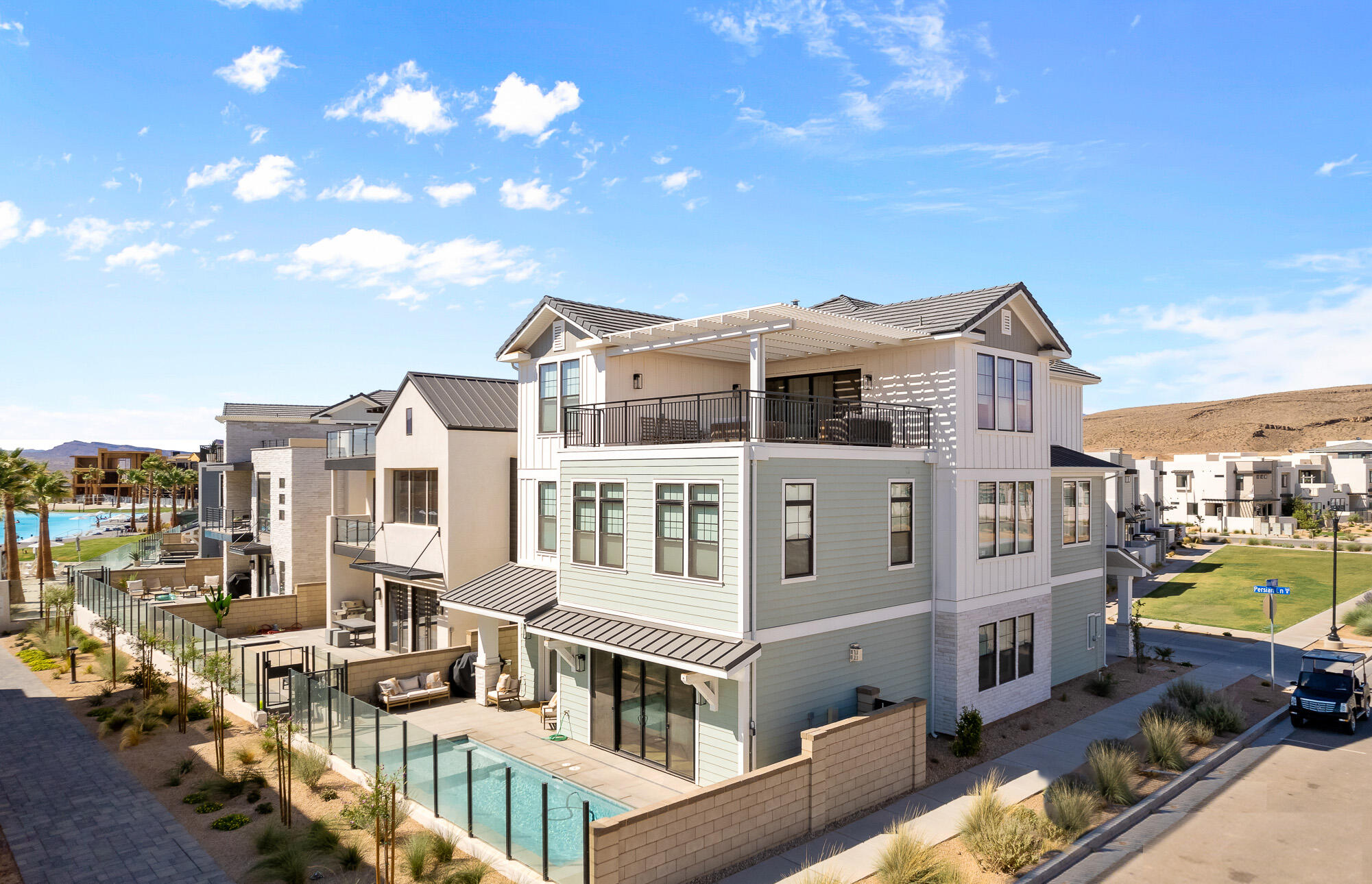 DESERT COLOR RESORT - Residential