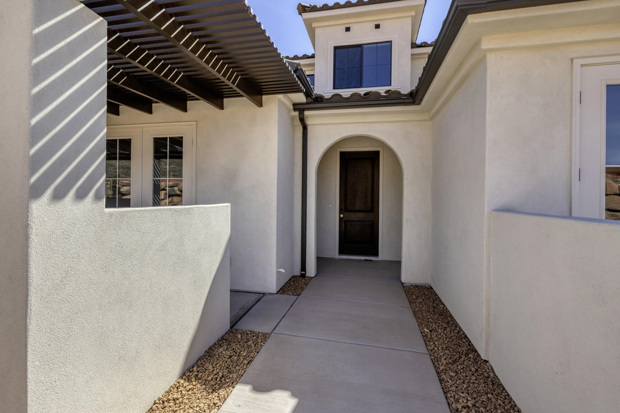Welcome home to this beautiful brand new Ivory townhome offering 3 spacious bedrooms, 2.5 bathrooms, and a 2-car garage  located in Sendera at Sienna Hills, a nightly rental approved neighborhood.  This home boasts upgrades through out including stainless steel appliances, laminate flooring throughout and quartz countertops.  Ask about our preferred lender incentive.