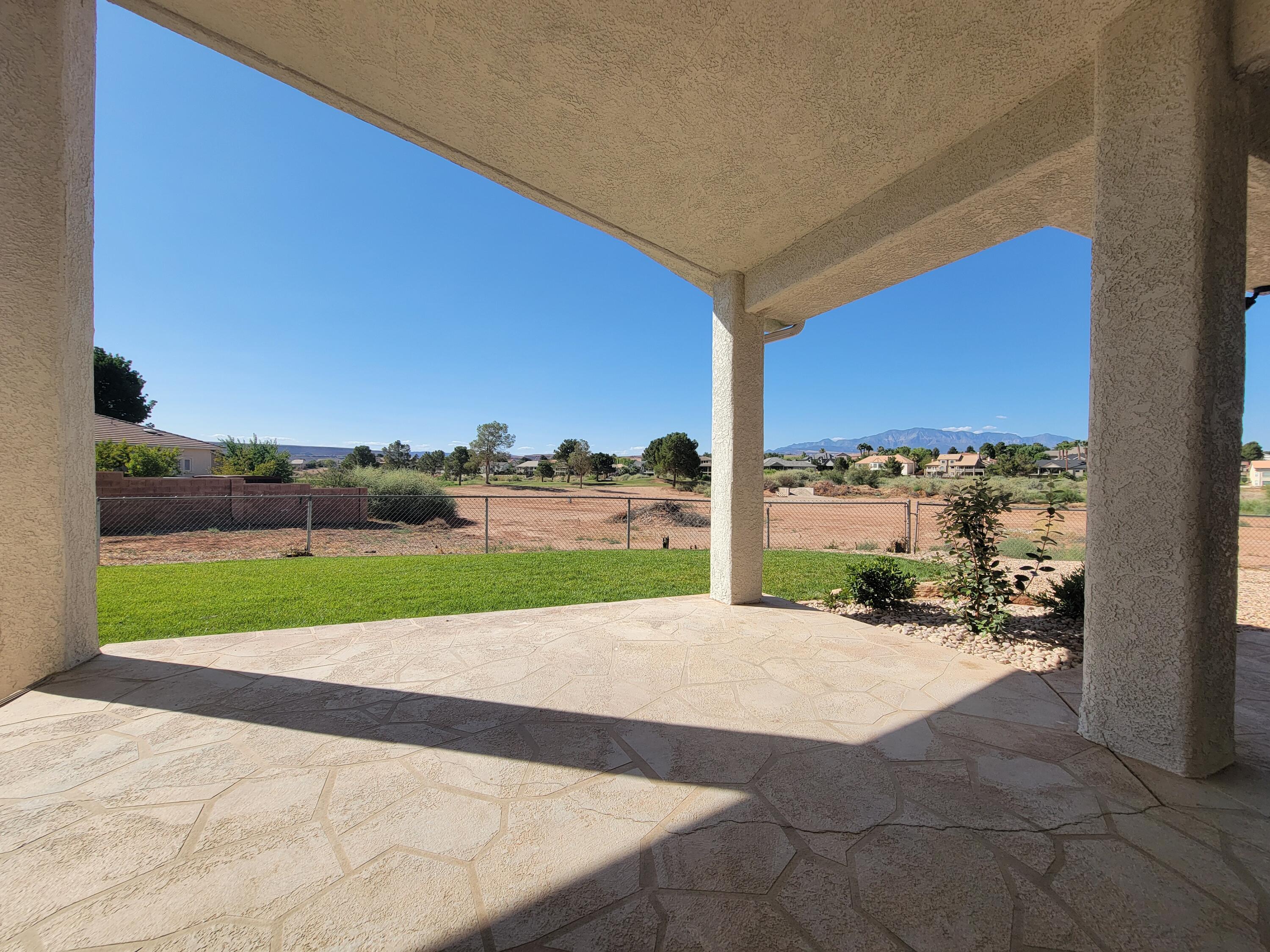 BLOOMINGTON HILLS - Residential