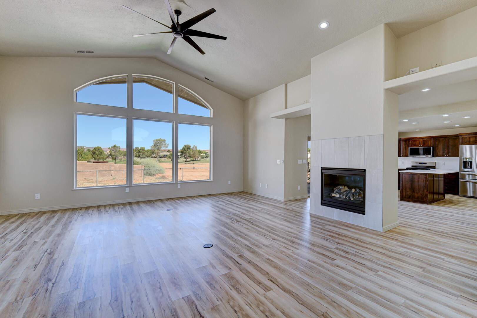BLOOMINGTON HILLS - Residential