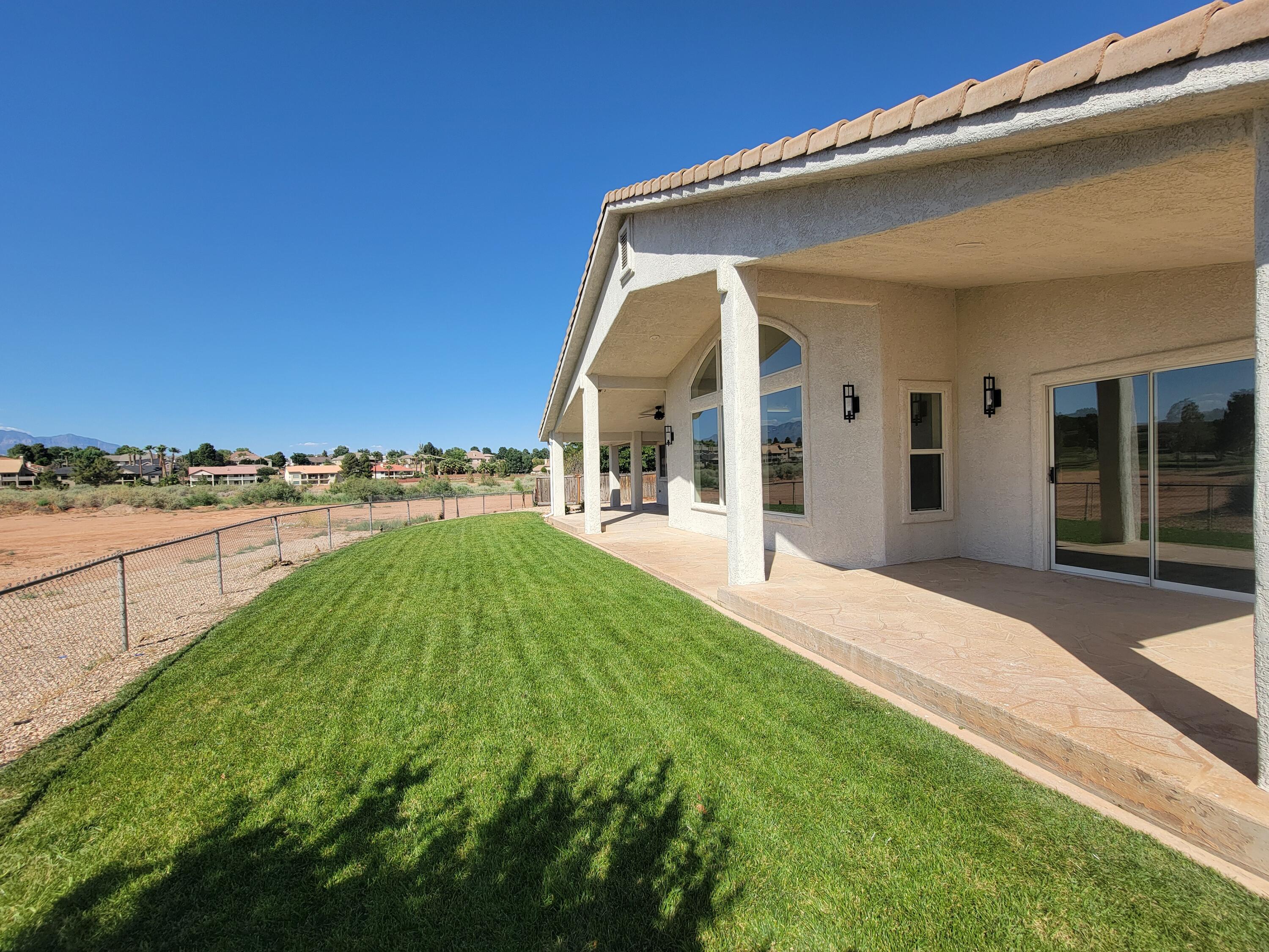 BLOOMINGTON HILLS - Residential
