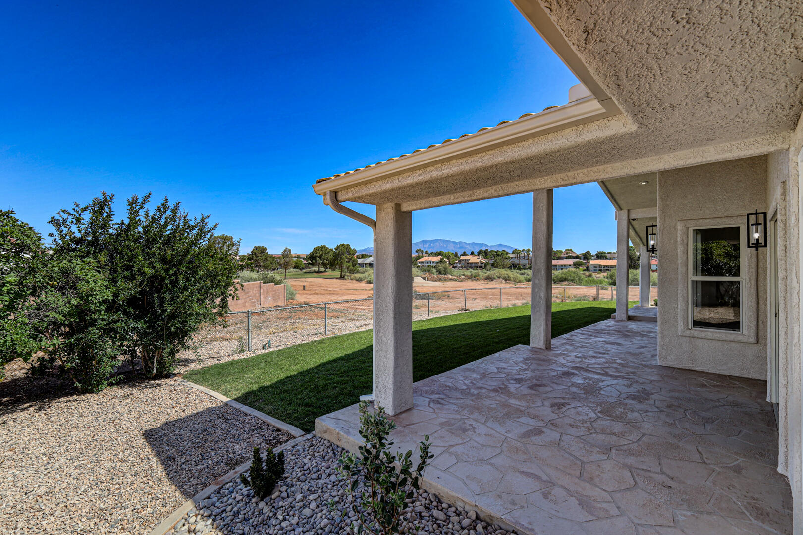 BLOOMINGTON HILLS - Residential