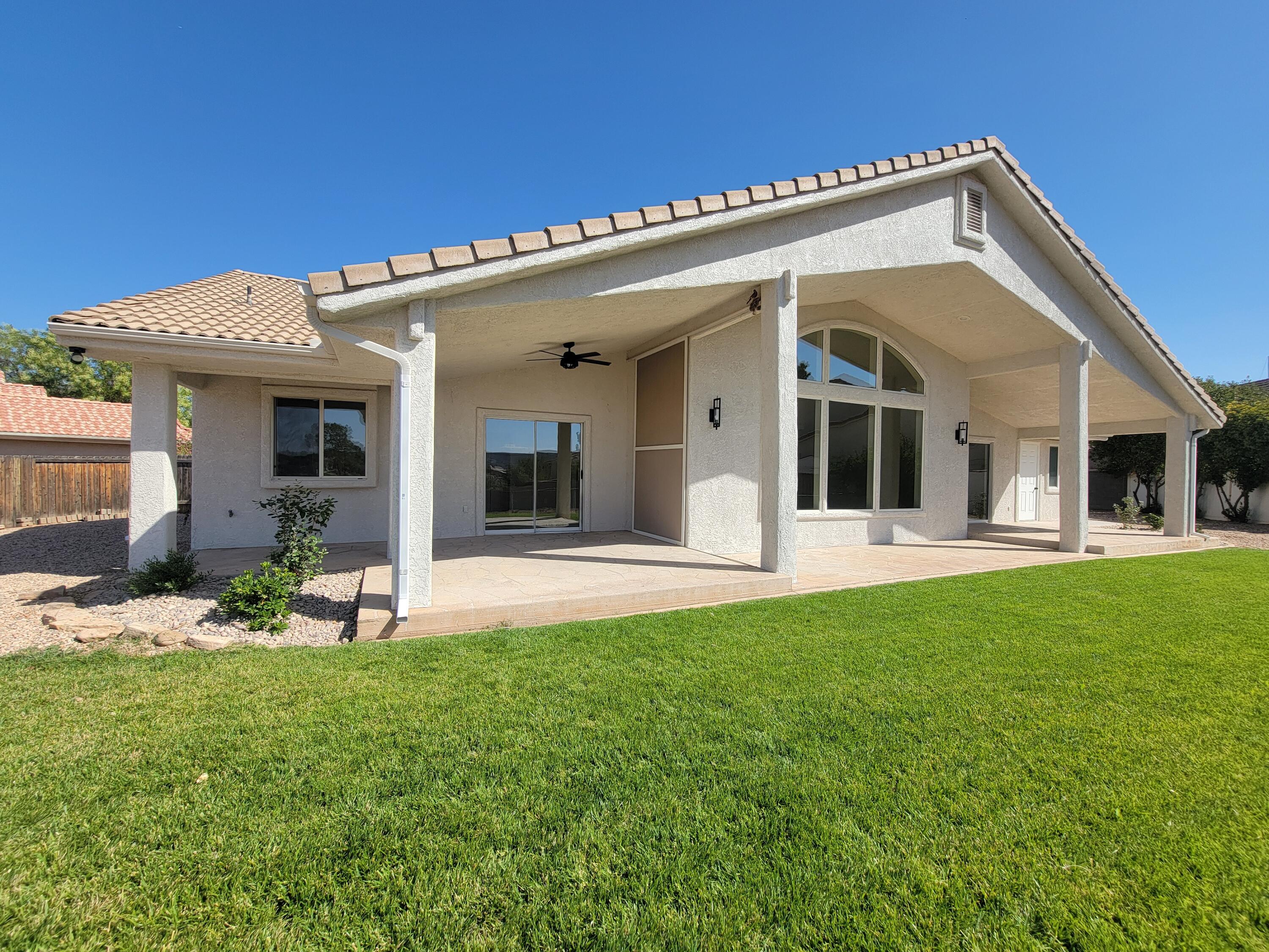 BLOOMINGTON HILLS - Residential