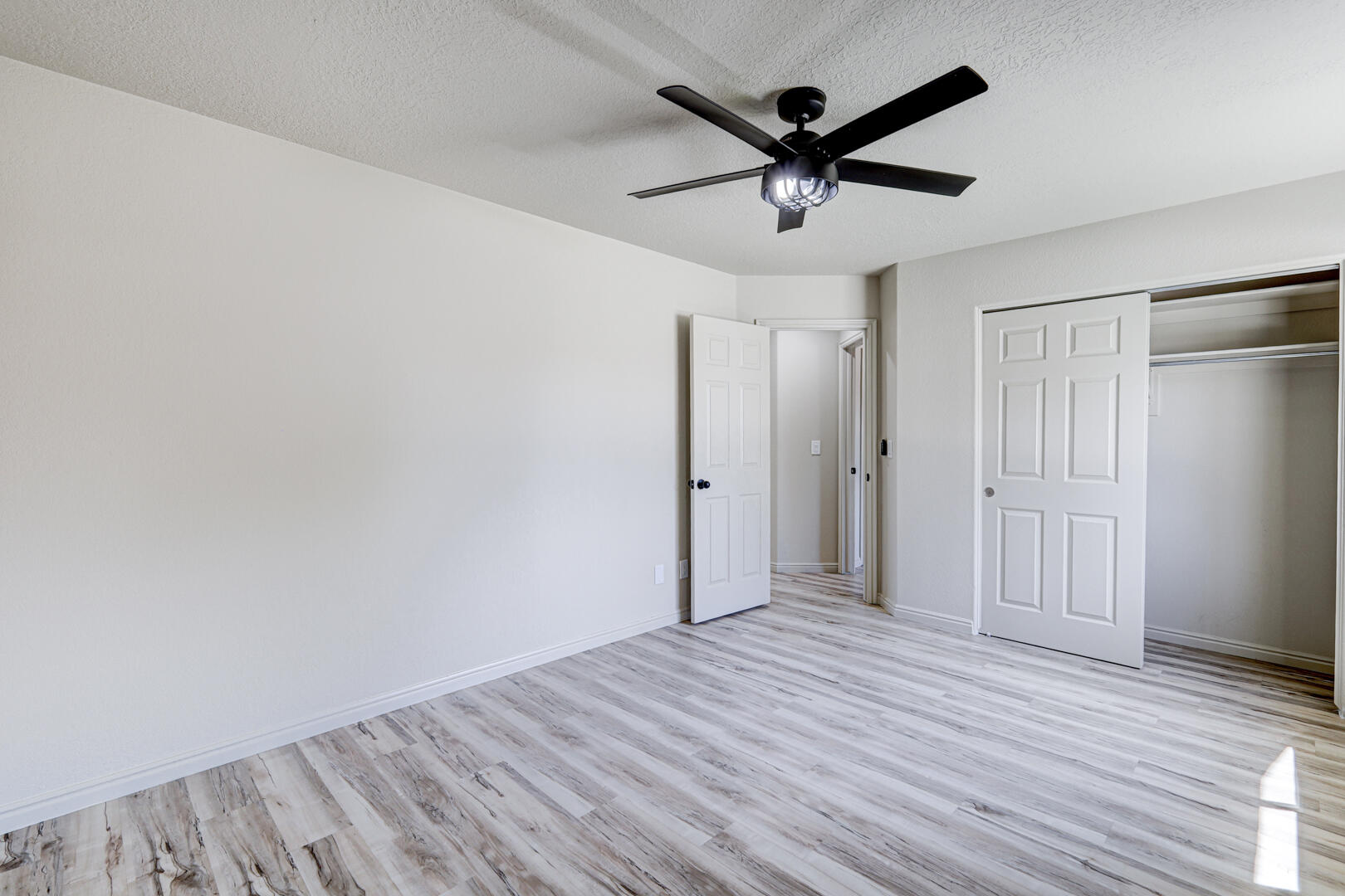 BLOOMINGTON HILLS - Residential