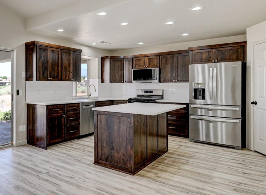 BLOOMINGTON HILLS - Residential