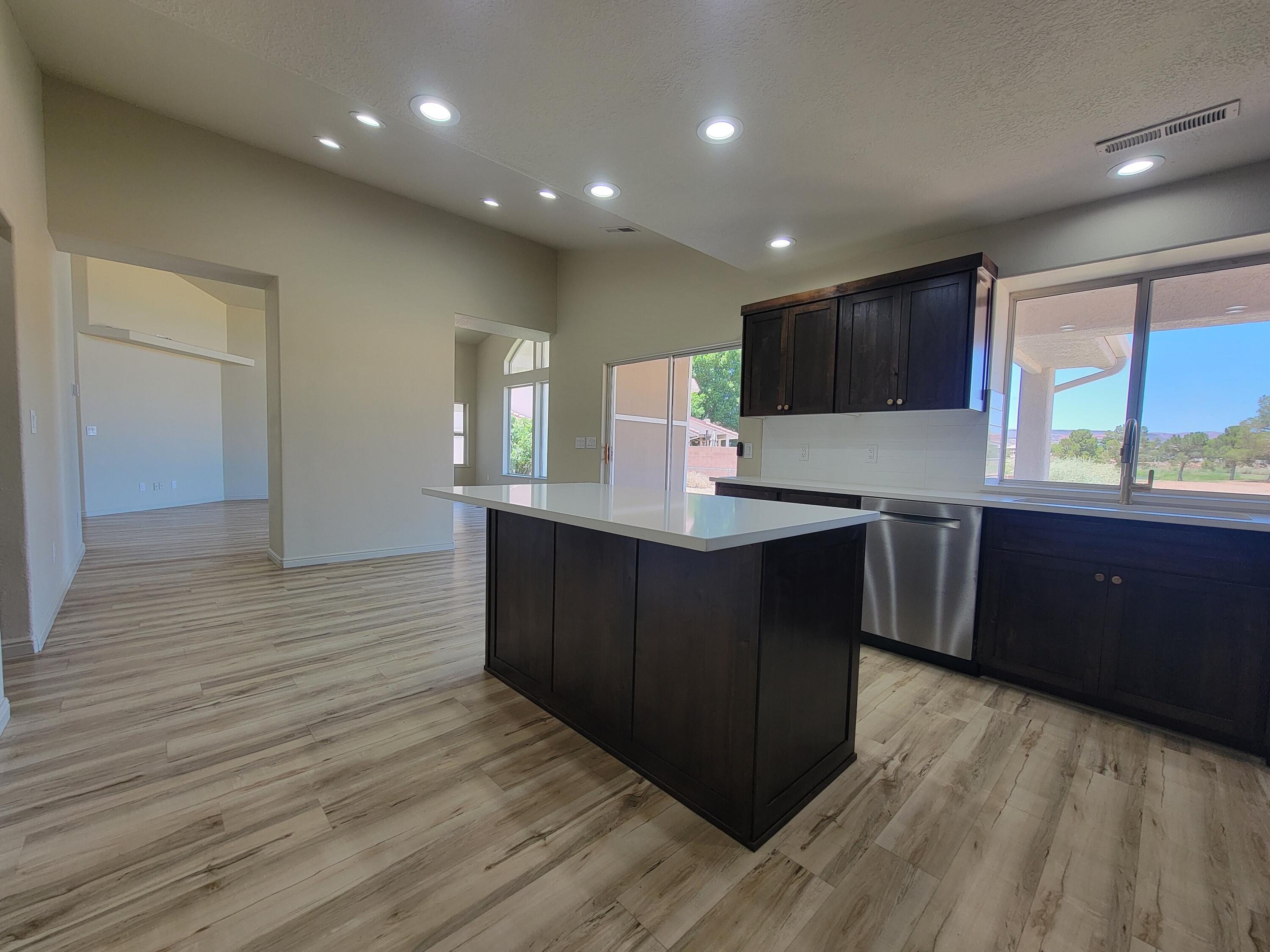 BLOOMINGTON HILLS - Residential