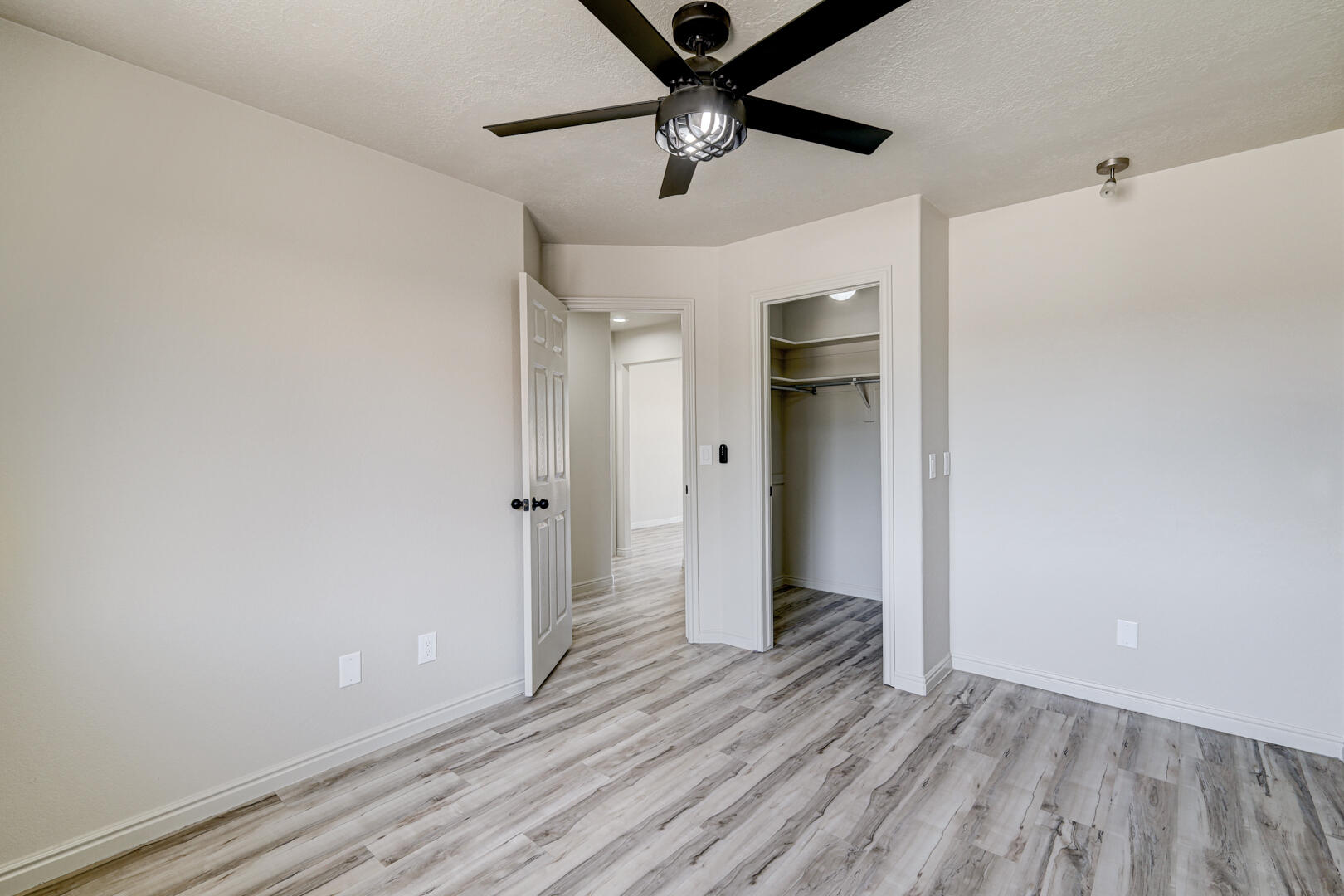 BLOOMINGTON HILLS - Residential