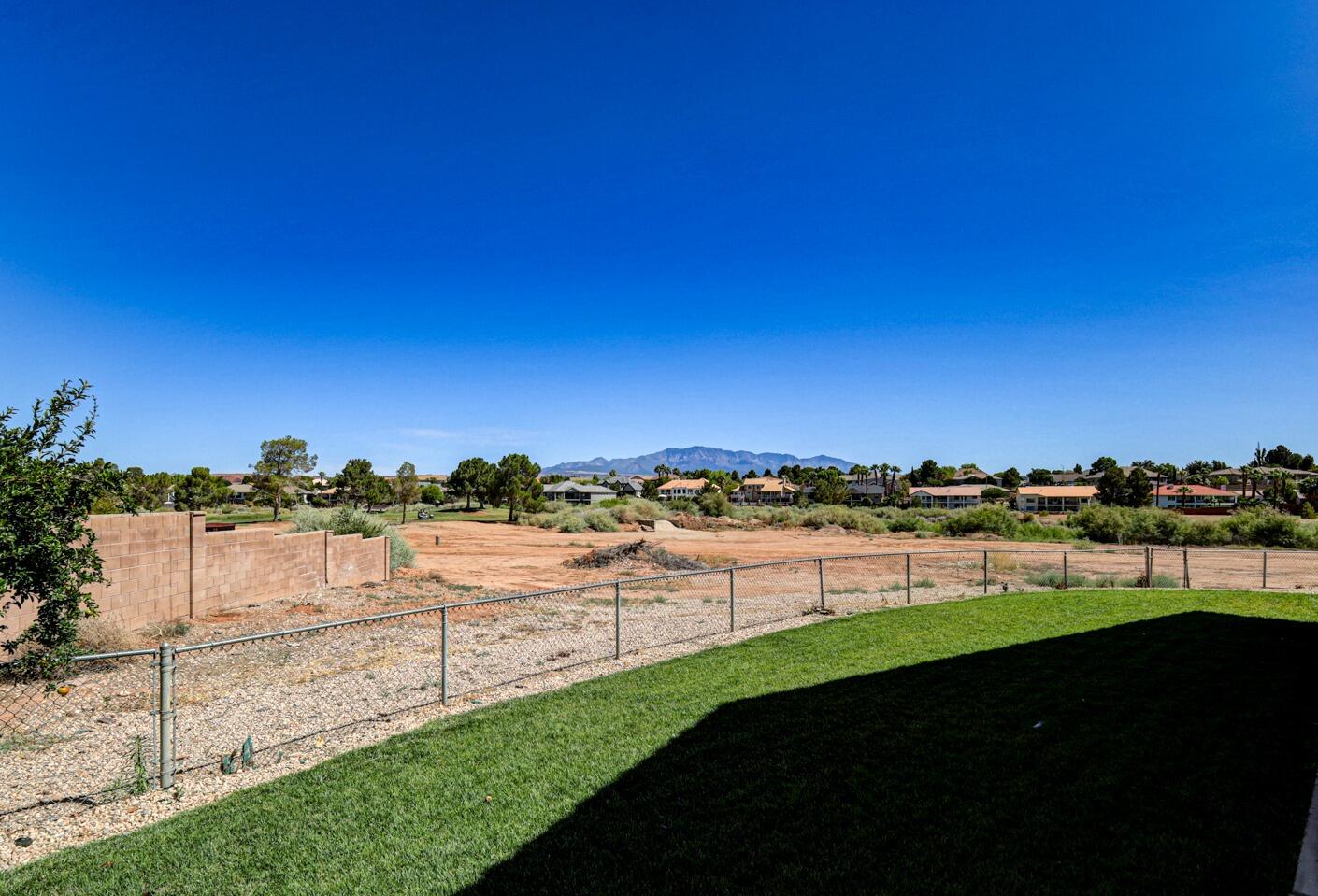 BLOOMINGTON HILLS - Residential