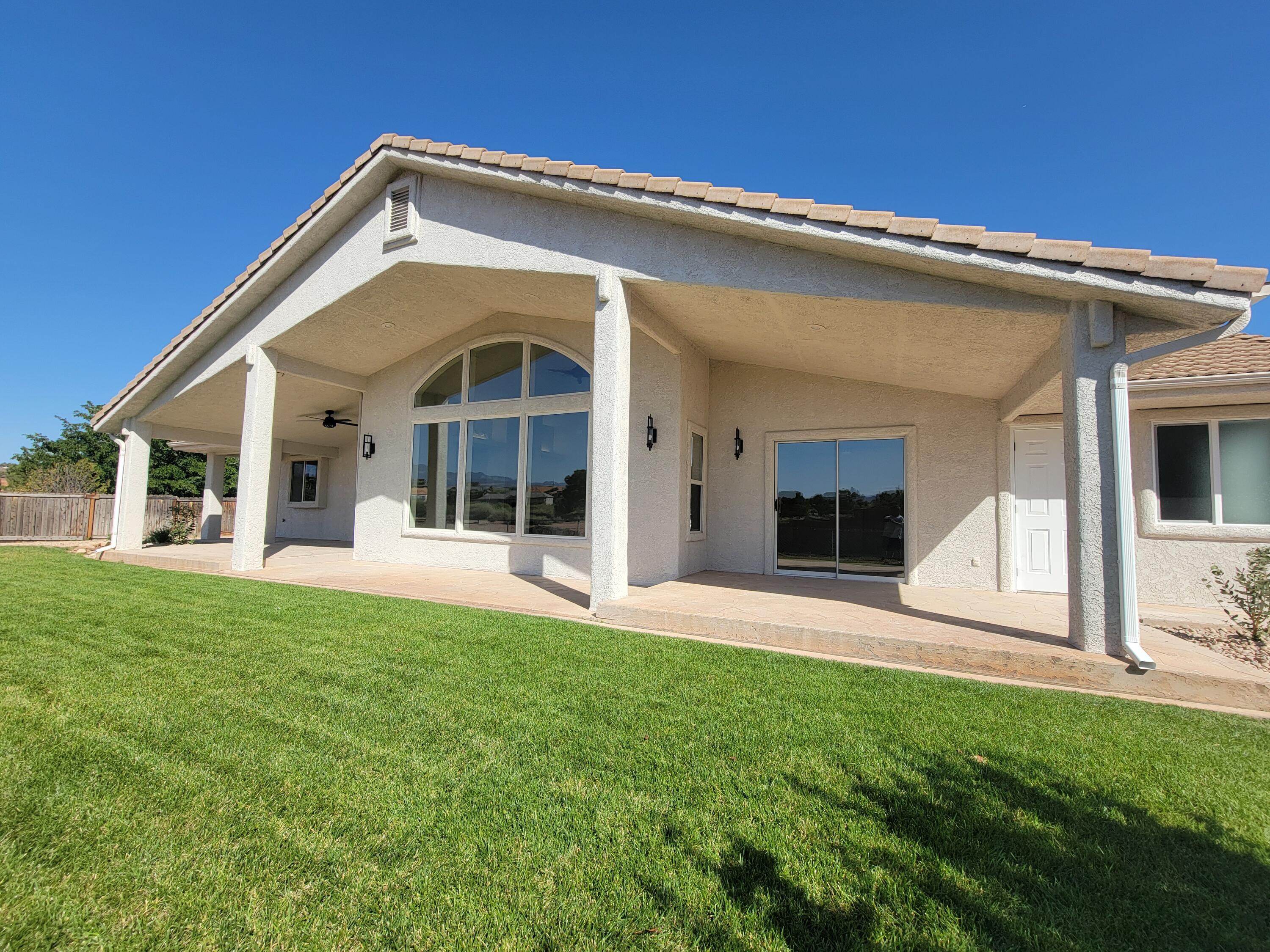 BLOOMINGTON HILLS - Residential