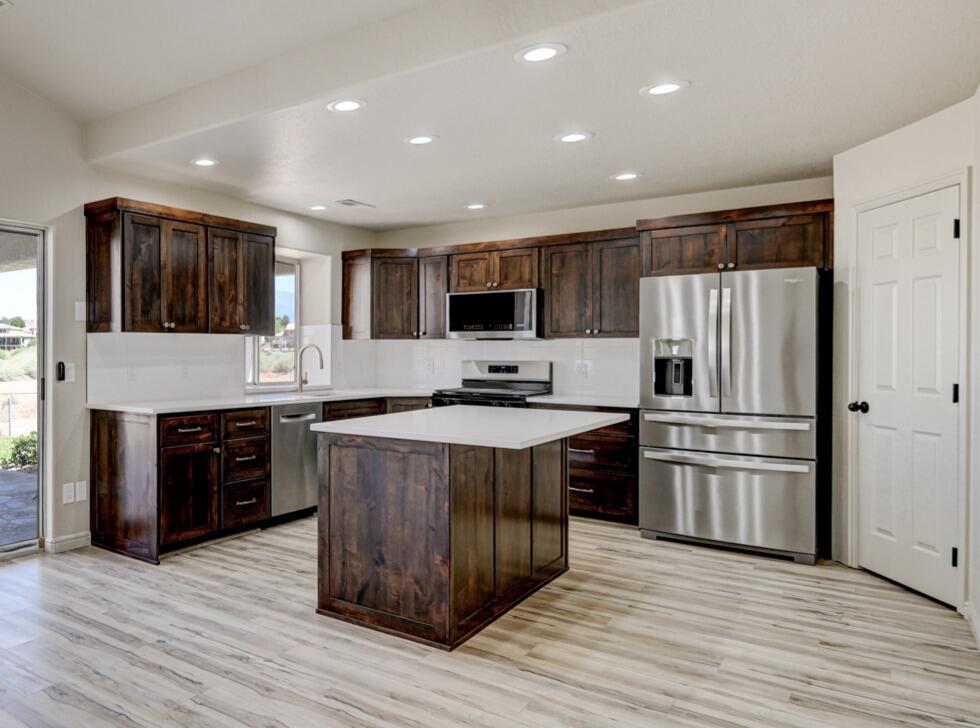 BLOOMINGTON HILLS - Residential