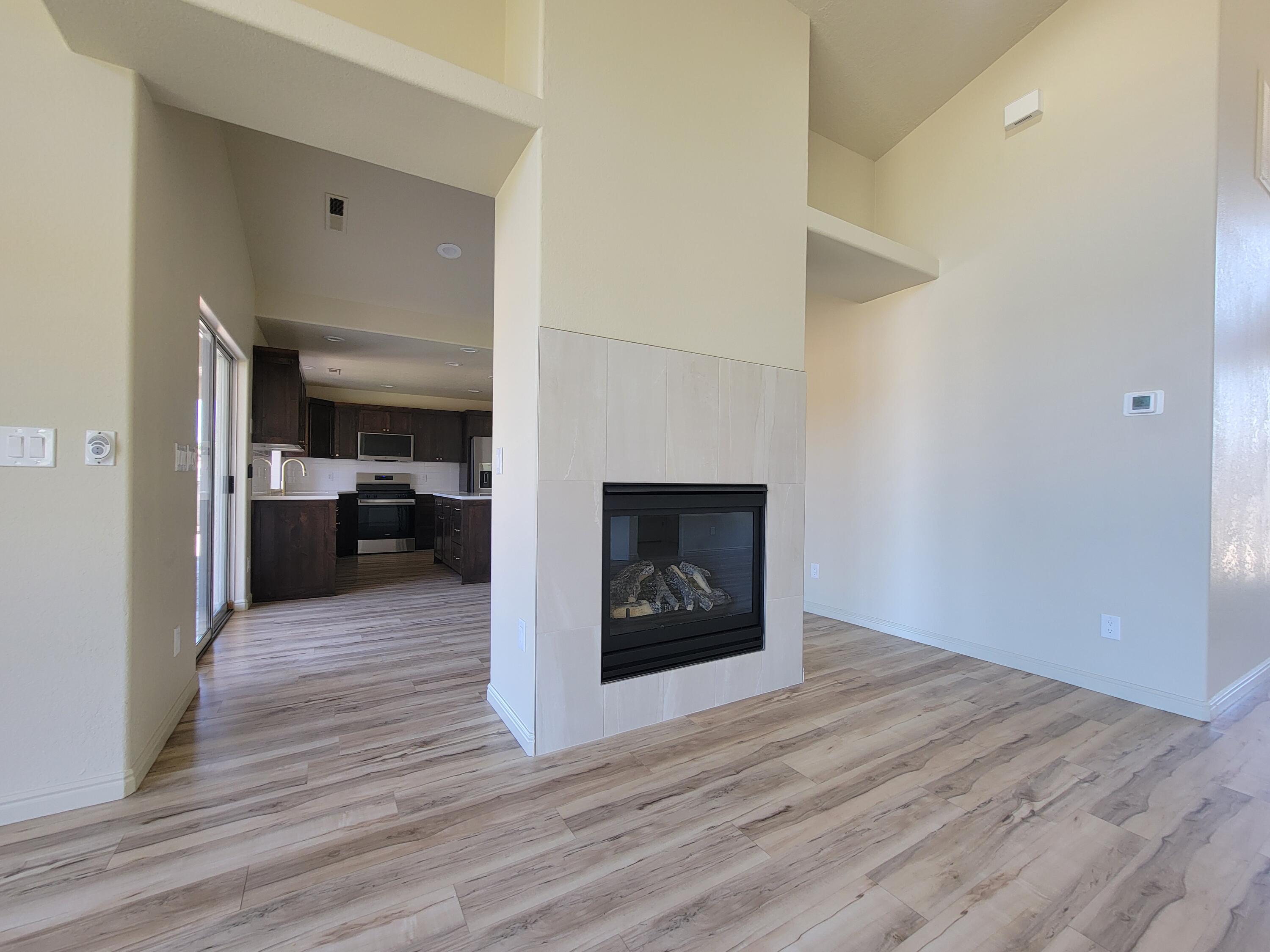 BLOOMINGTON HILLS - Residential