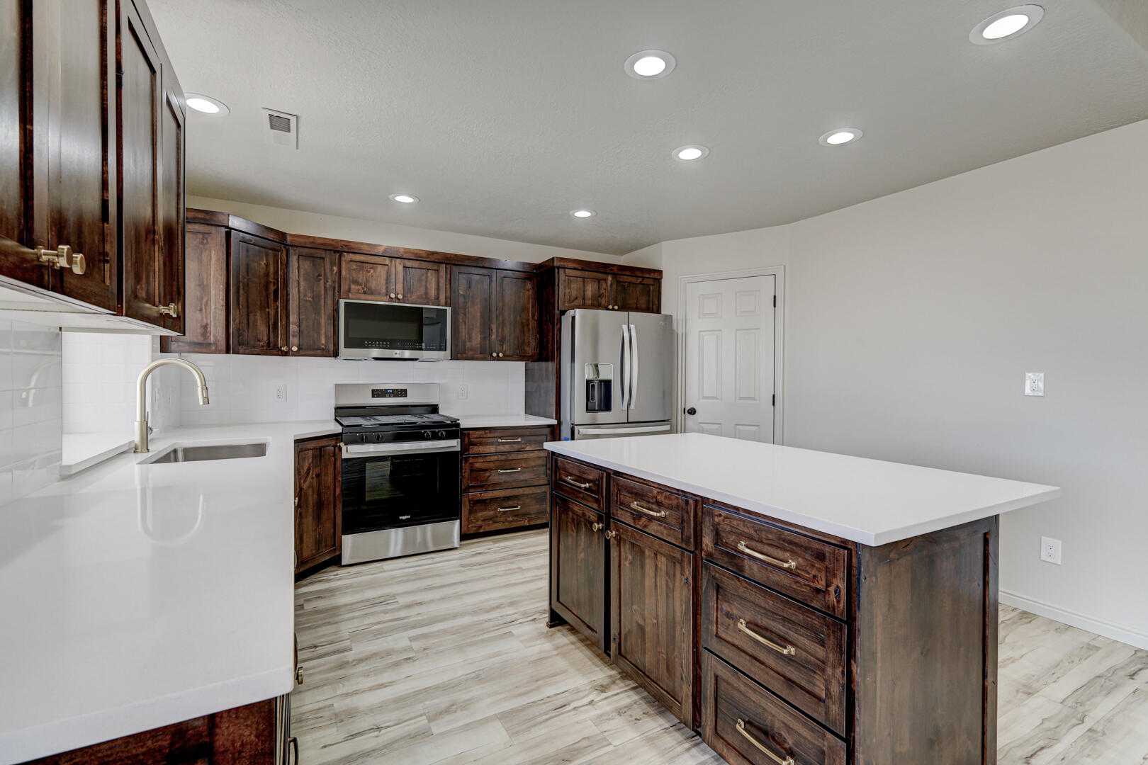 BLOOMINGTON HILLS - Residential
