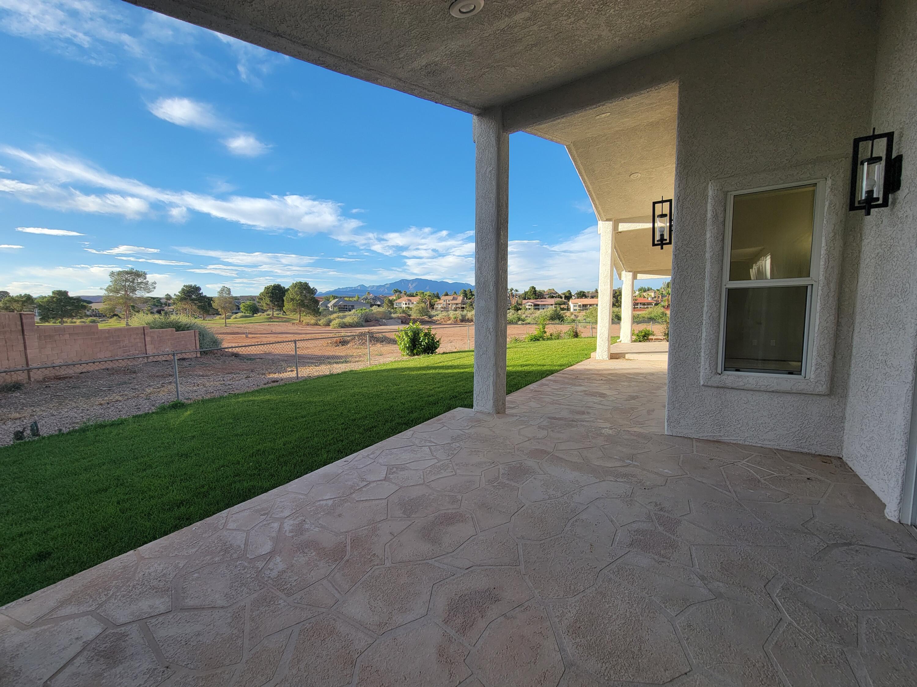 BLOOMINGTON HILLS - Residential