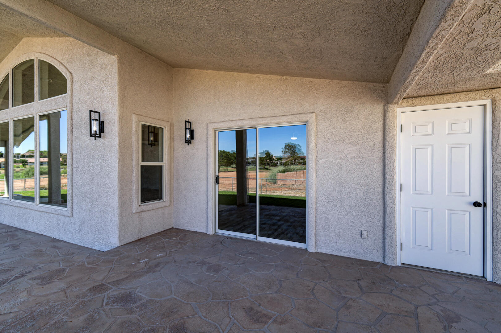 BLOOMINGTON HILLS - Residential