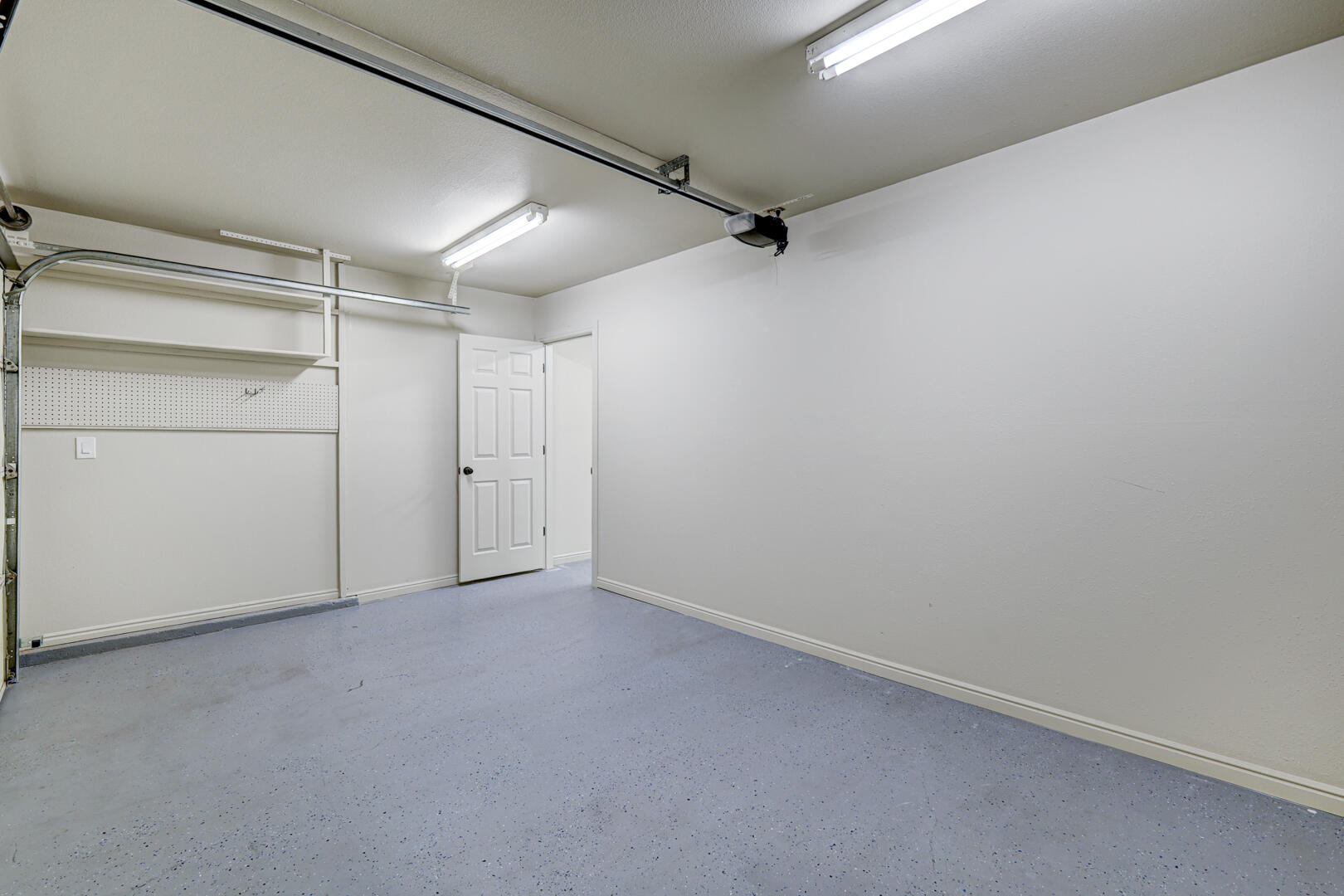 BLOOMINGTON HILLS - Residential