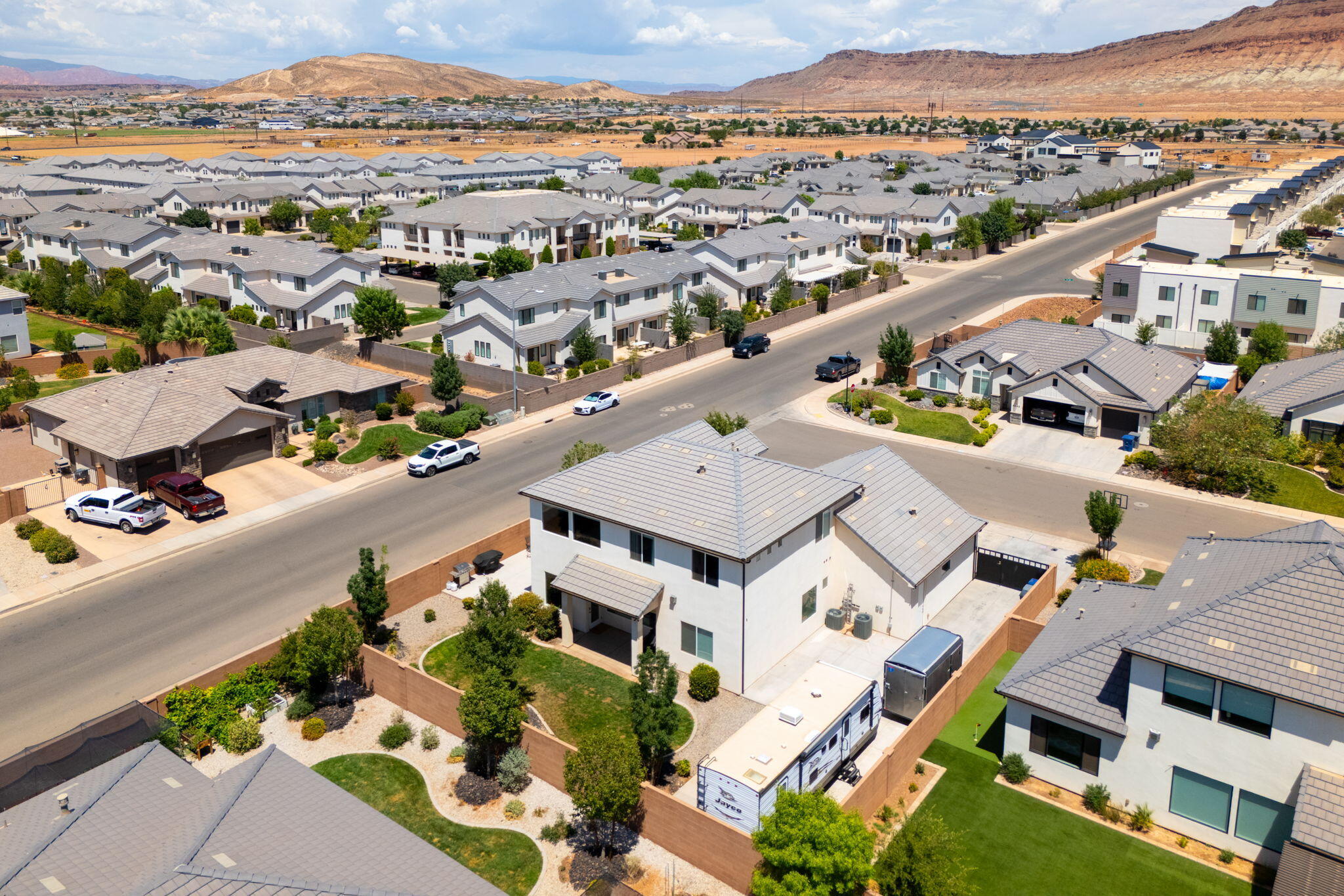 CRIMSON FIELDS - Residential