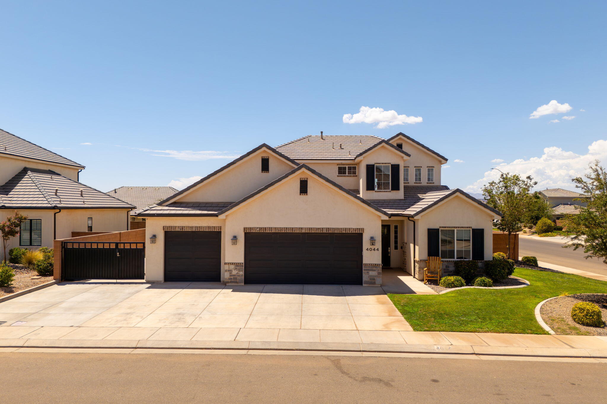 CRIMSON FIELDS - Residential