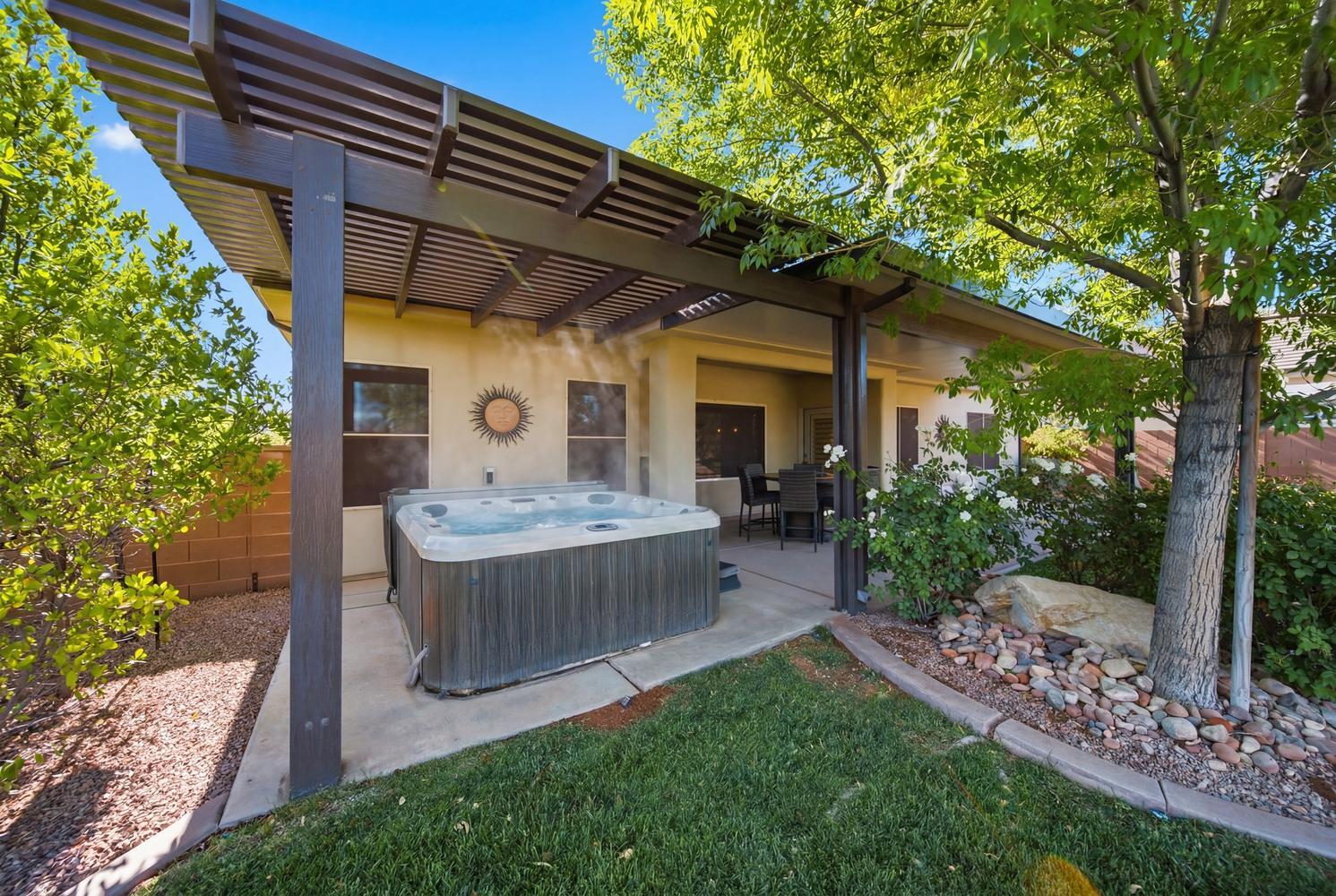 REDWOOD ESTATES - Residential
