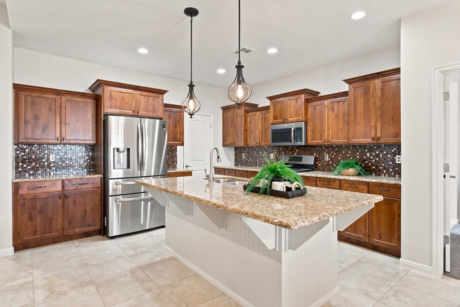 REDWOOD ESTATES - Residential