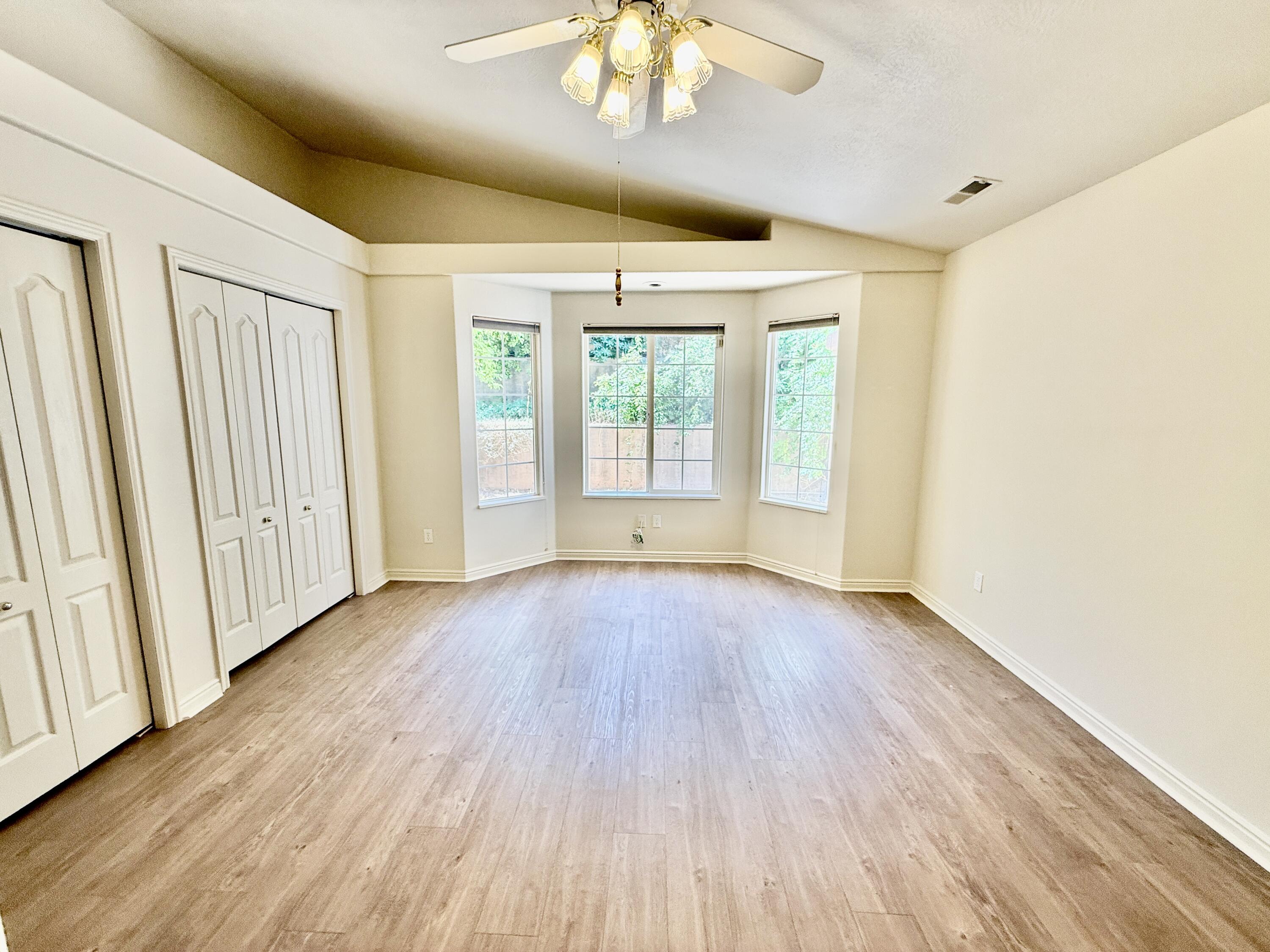 BLOOMINGTON HILLS - Residential