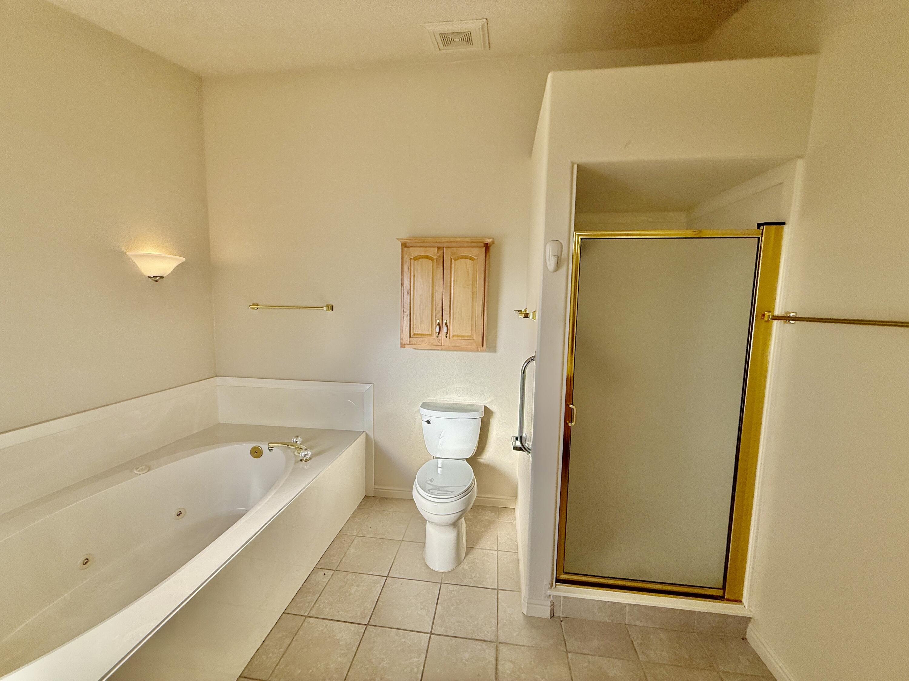 BLOOMINGTON HILLS - Residential