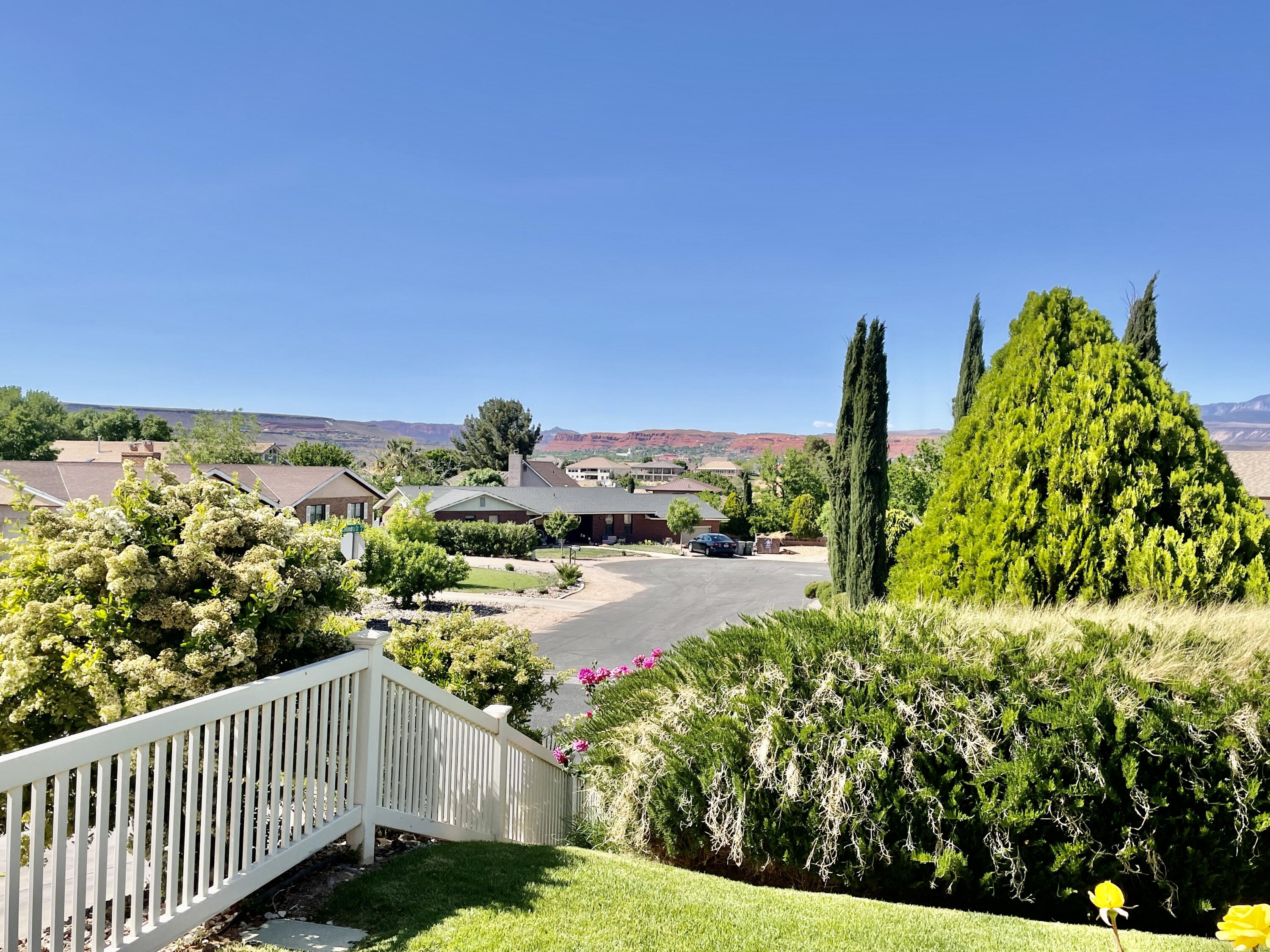 BLOOMINGTON HILLS - Residential