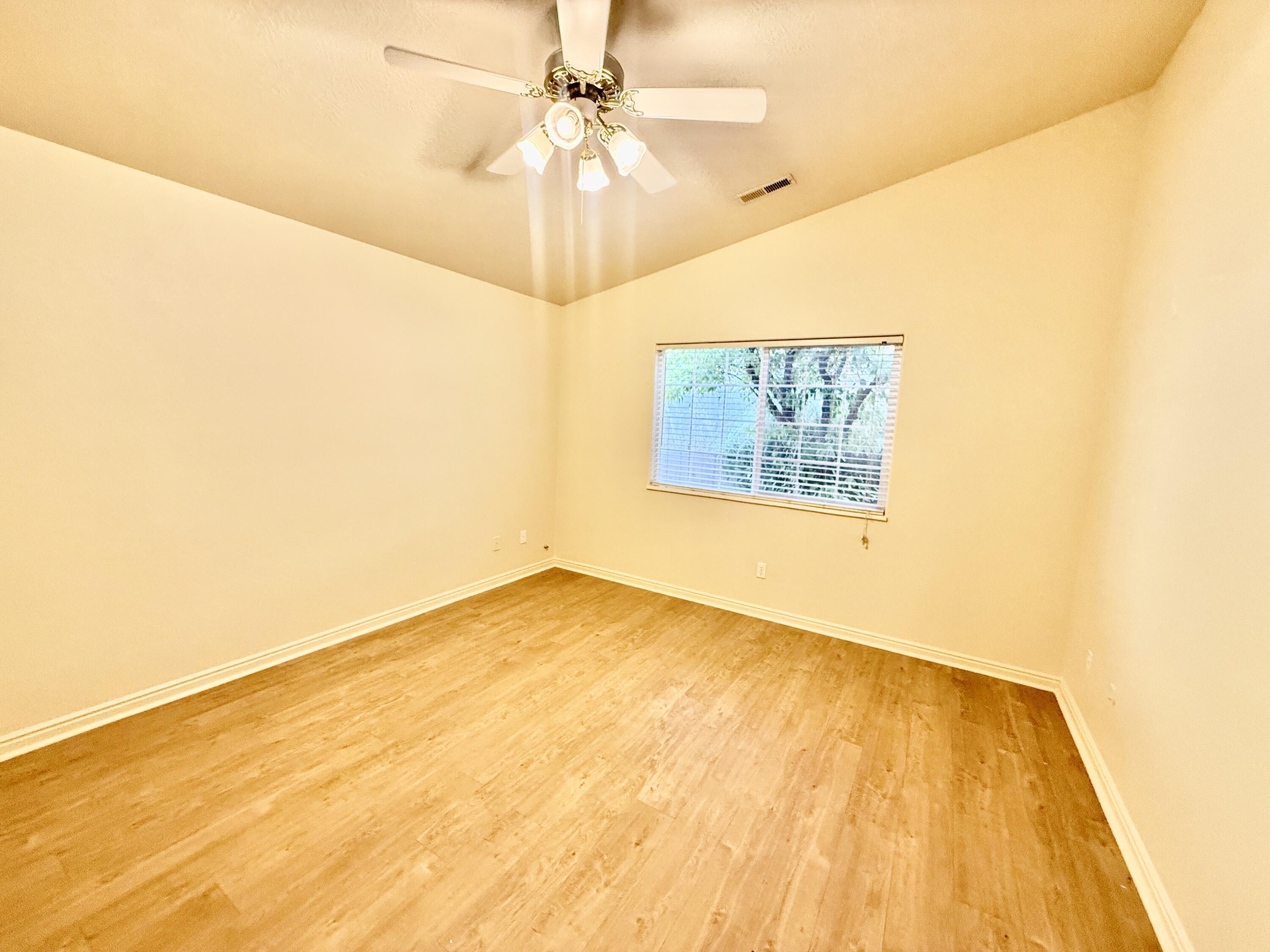 BLOOMINGTON HILLS - Residential