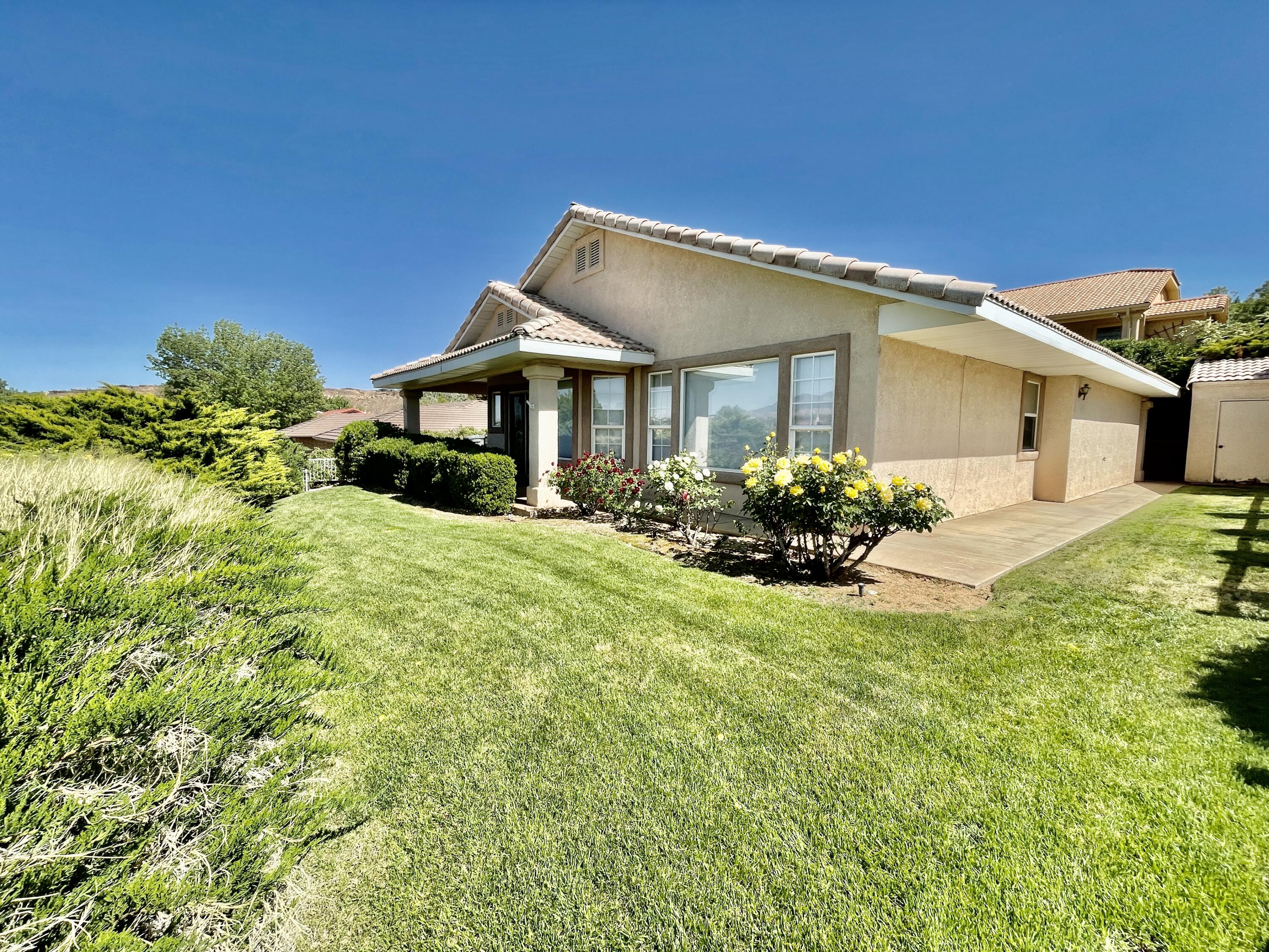 BLOOMINGTON HILLS - Residential