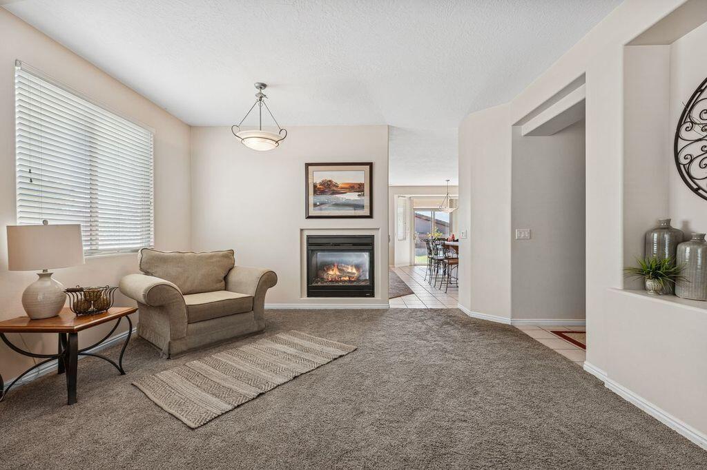 CORAL CANYON - Residential