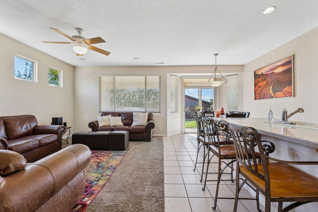CORAL CANYON - Residential