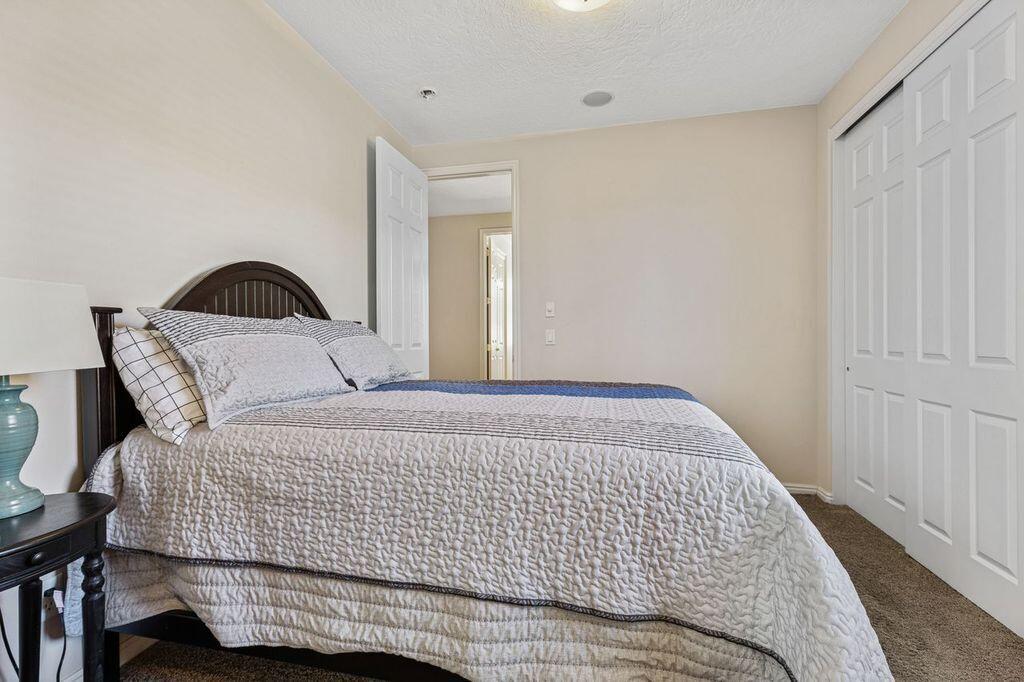 CORAL CANYON - Residential