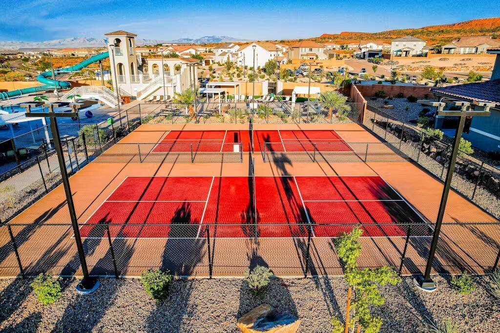 PASEOS AT SIENNA HILLS - Residential