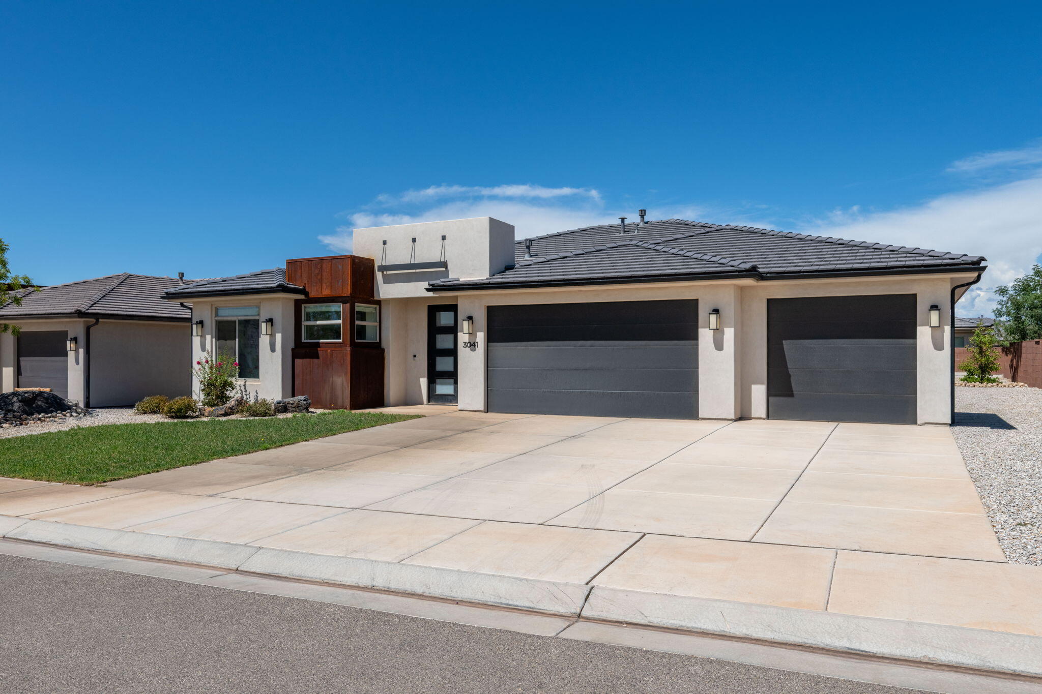 DESERT VISTA - Residential