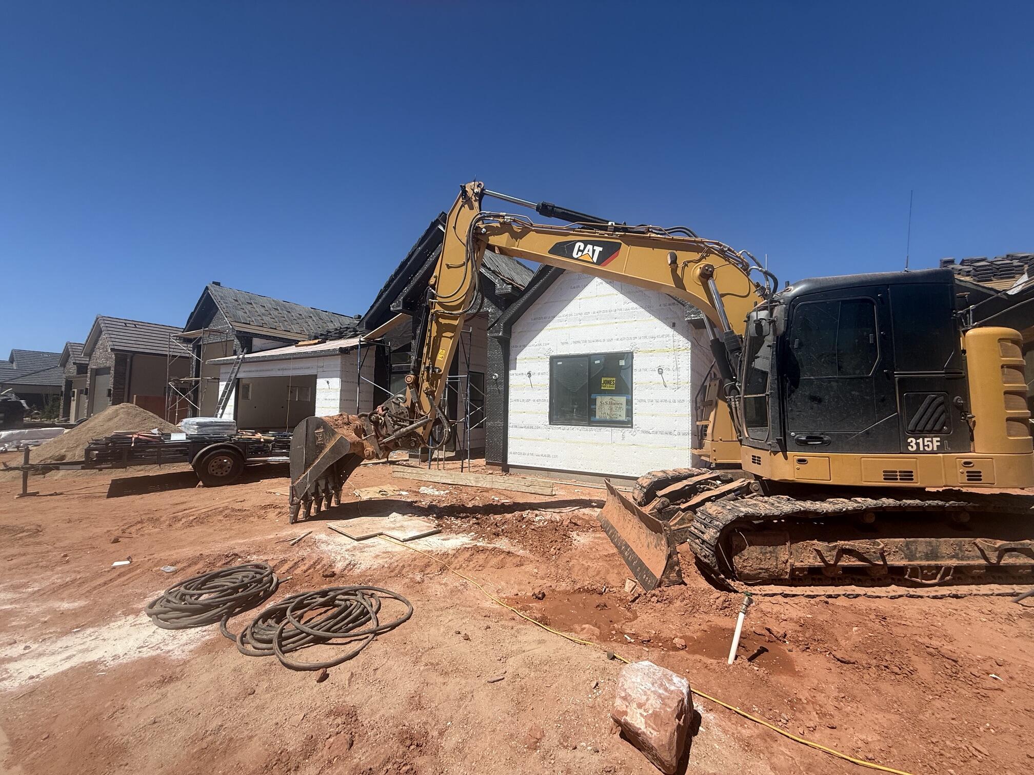 ONYX CANYON - Residential