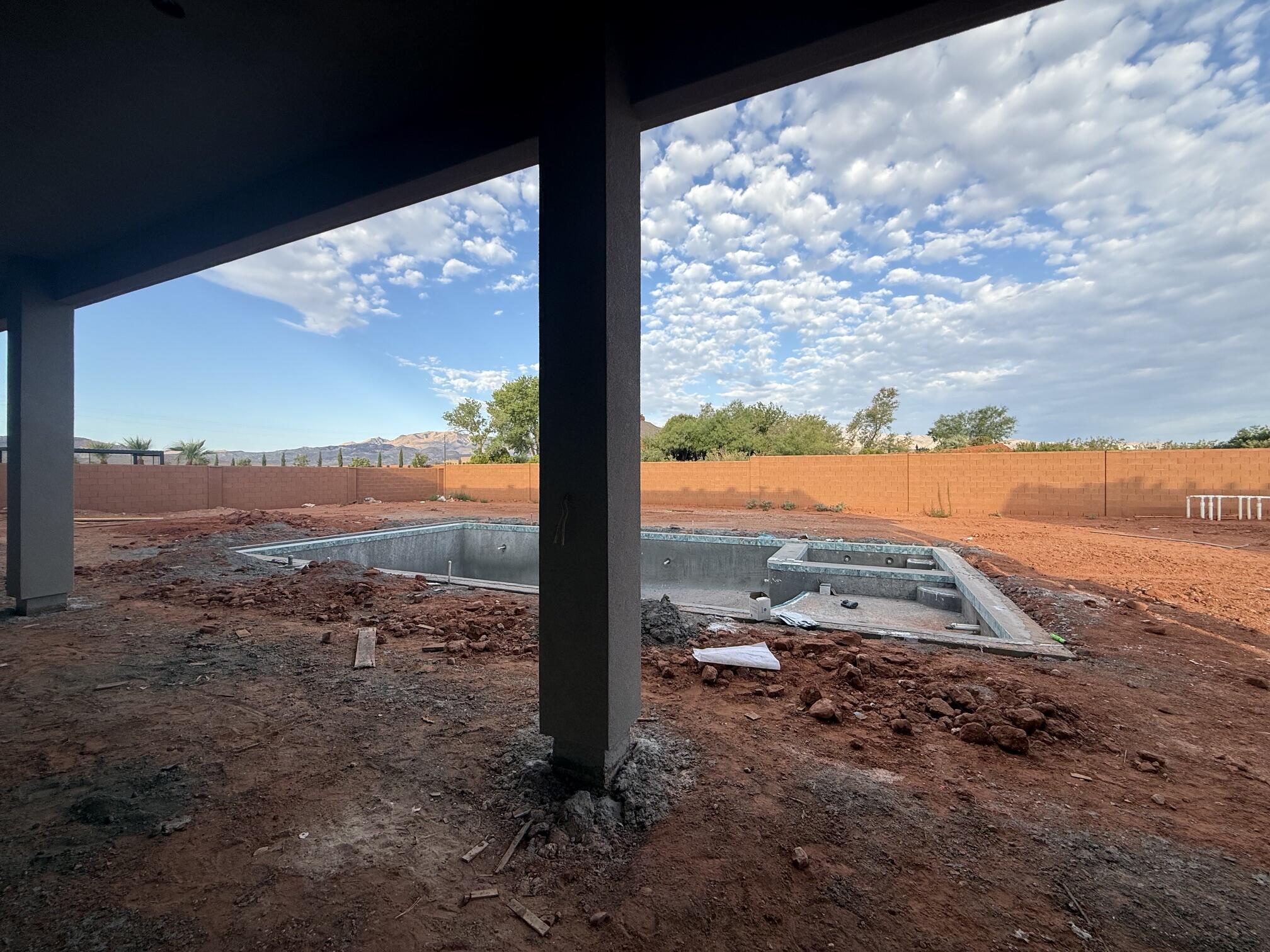 ONYX CANYON - Residential