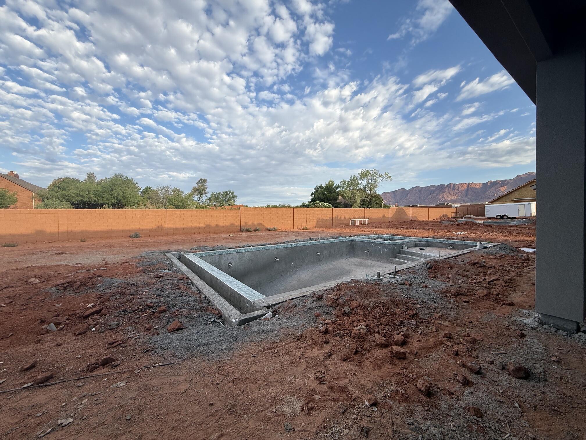ONYX CANYON - Residential