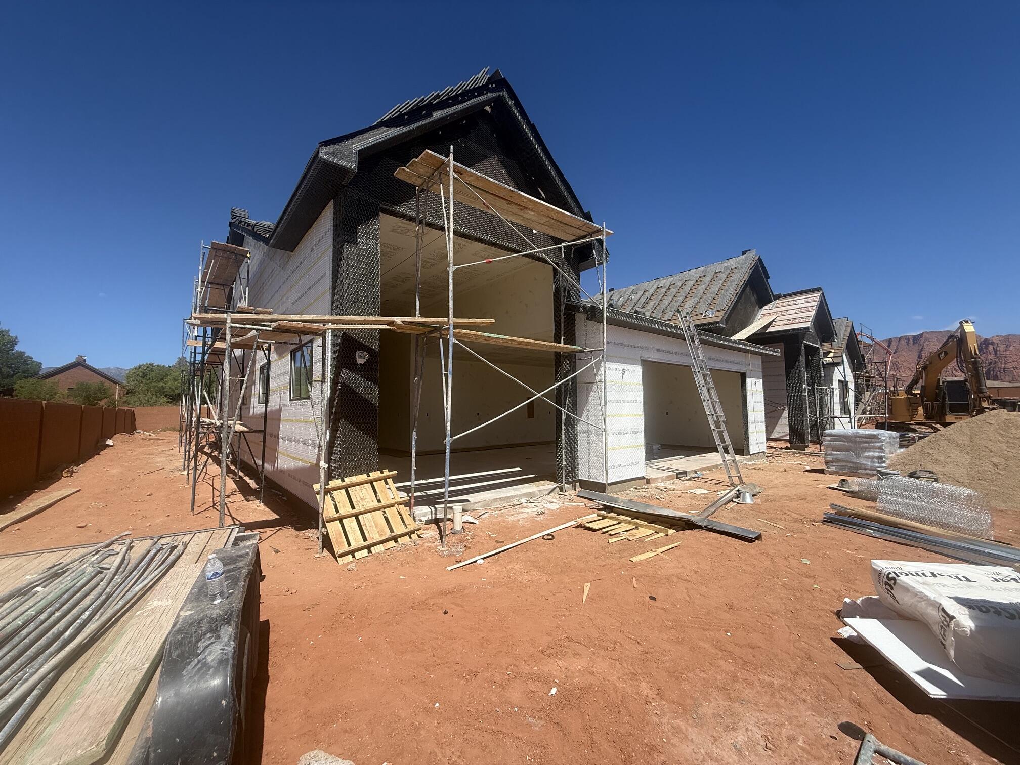 ONYX CANYON - Residential